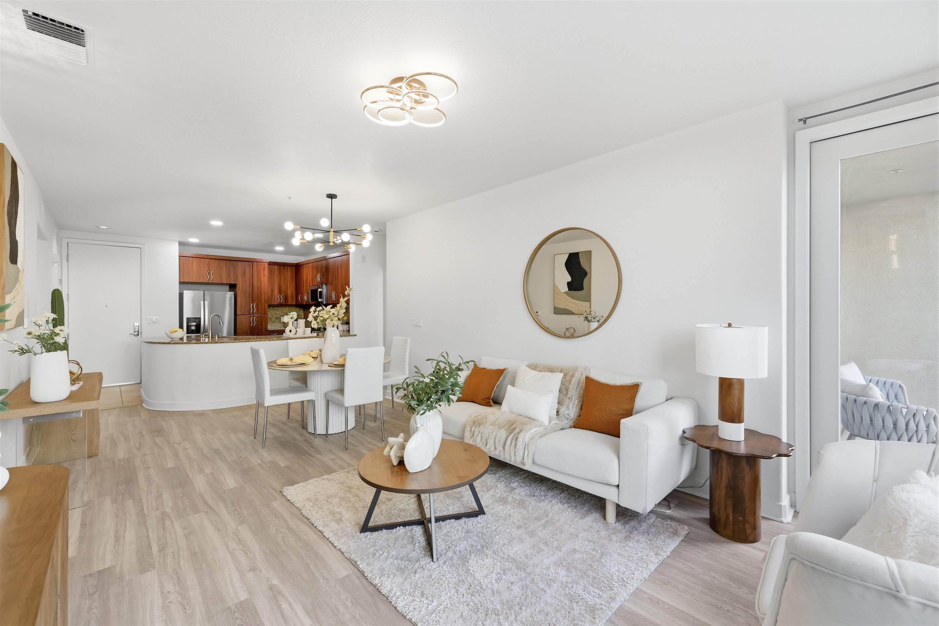 Photo #4: 41122509 Listing: Photo #4