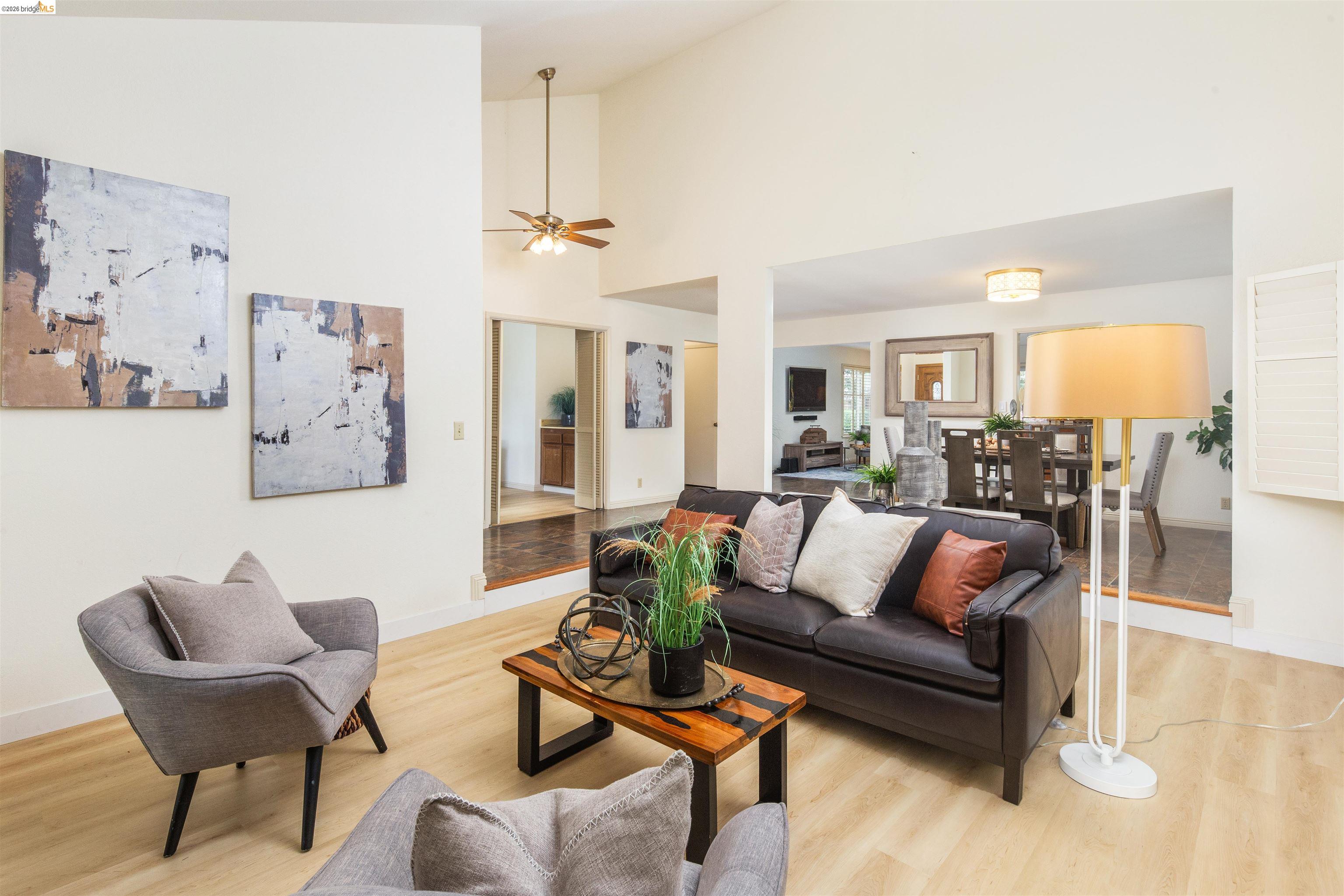 Detail Gallery Image 13 of 59 For 3237 Vera Cruz Dr, San Ramon,  CA 94583 - 4 Beds | 2 Baths