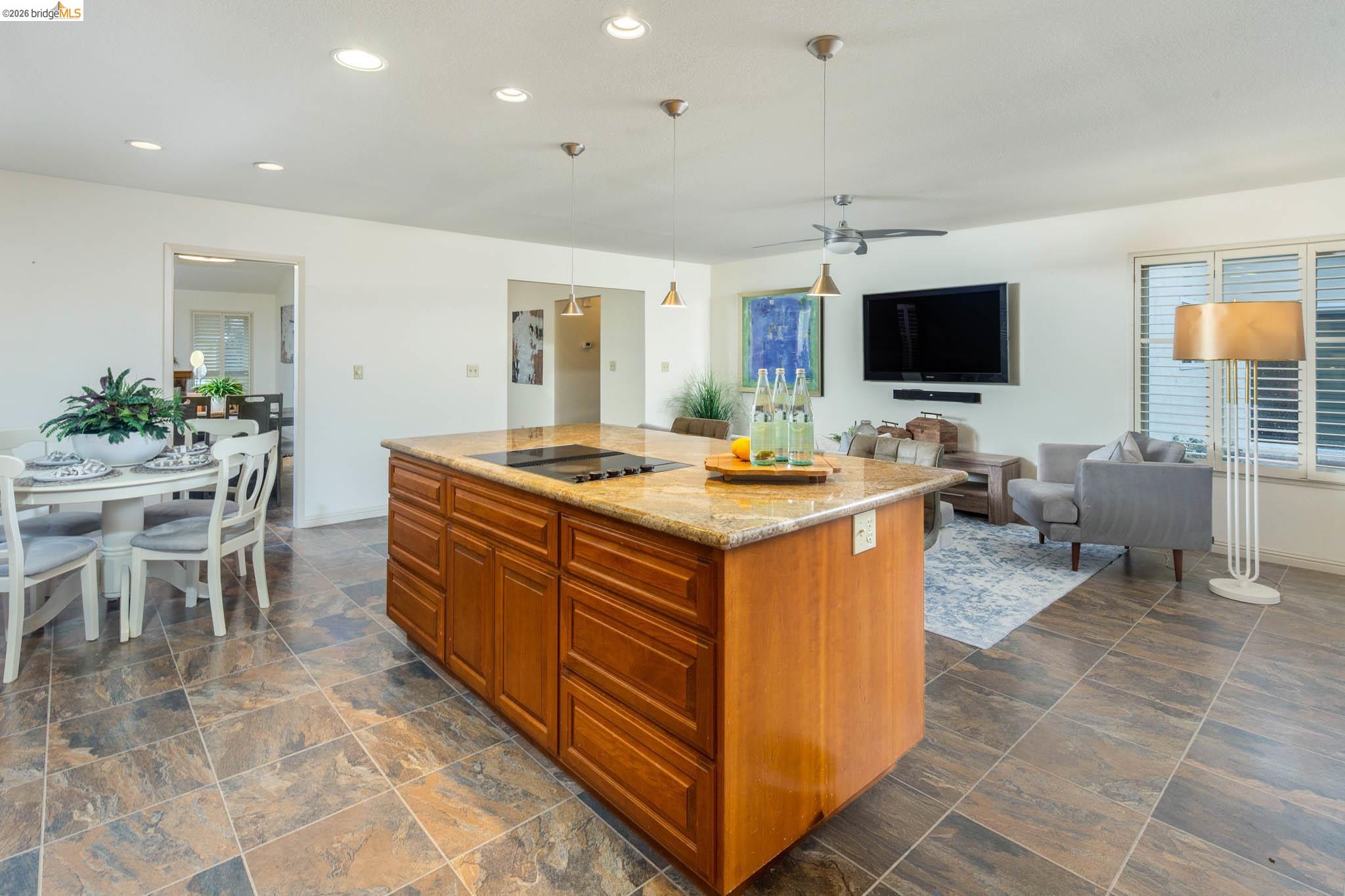 Detail Gallery Image 24 of 59 For 3237 Vera Cruz Dr, San Ramon,  CA 94583 - 4 Beds | 2 Baths