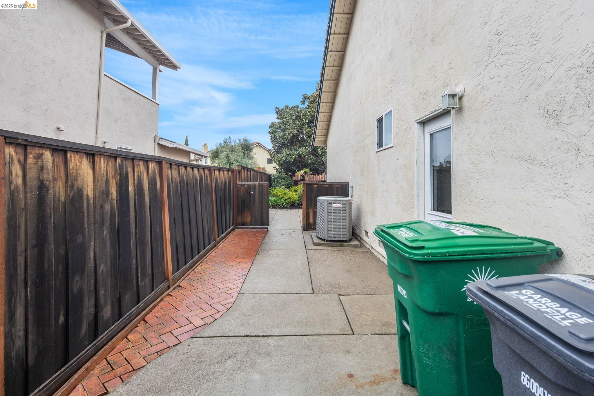 Detail Gallery Image 50 of 59 For 3237 Vera Cruz Dr, San Ramon,  CA 94583 - 4 Beds | 2 Baths