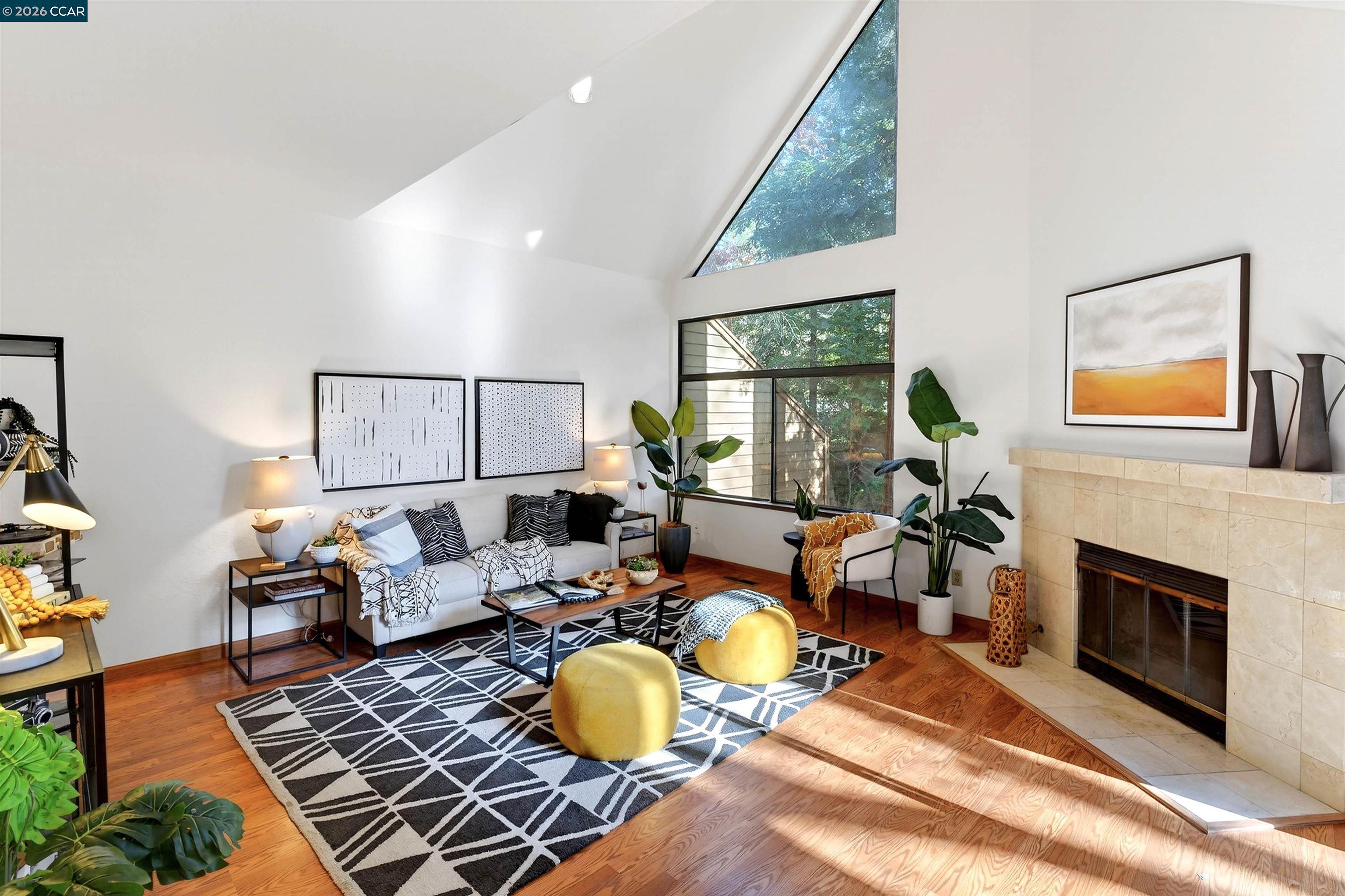 Detail Gallery Image 2 of 36 For 3360 Parker Hill Rd, Santa Rosa,  CA 95404-1743 - 2 Beds | 2 Baths