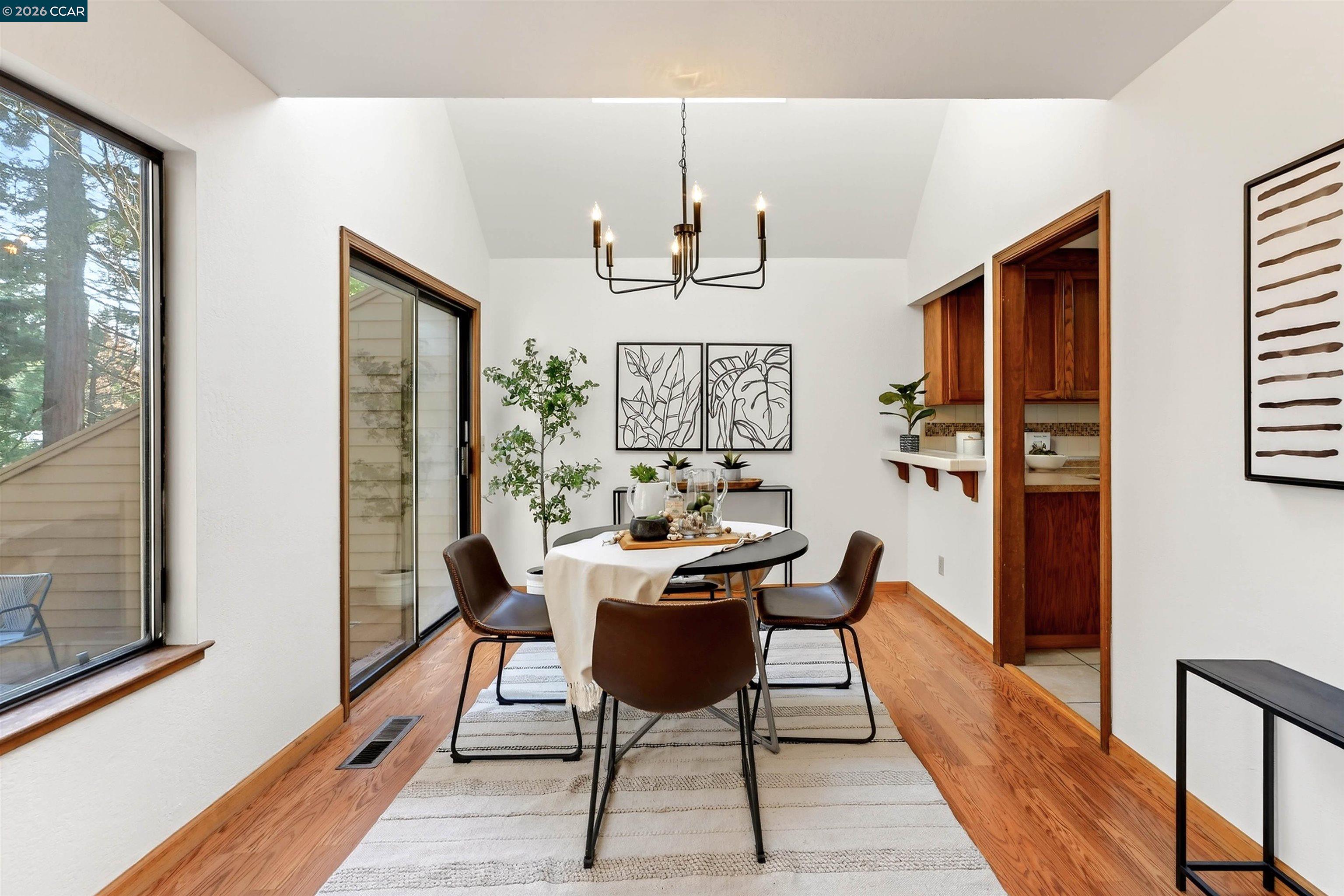 Detail Gallery Image 12 of 36 For 3360 Parker Hill Rd, Santa Rosa,  CA 95404-1743 - 2 Beds | 2 Baths