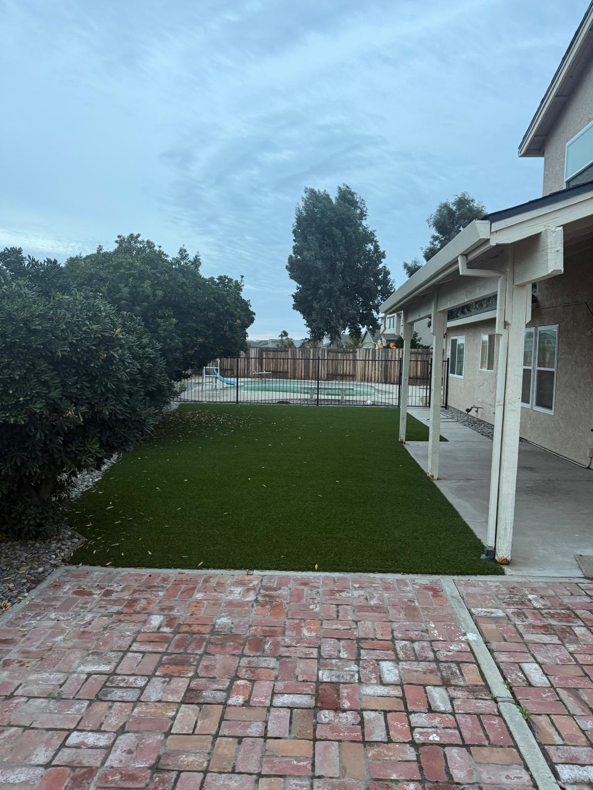 Detail Gallery Image 11 of 12 For 1275 Sweetbrier Pl, Manteca,  CA 95336 - 4 Beds | 2/1 Baths