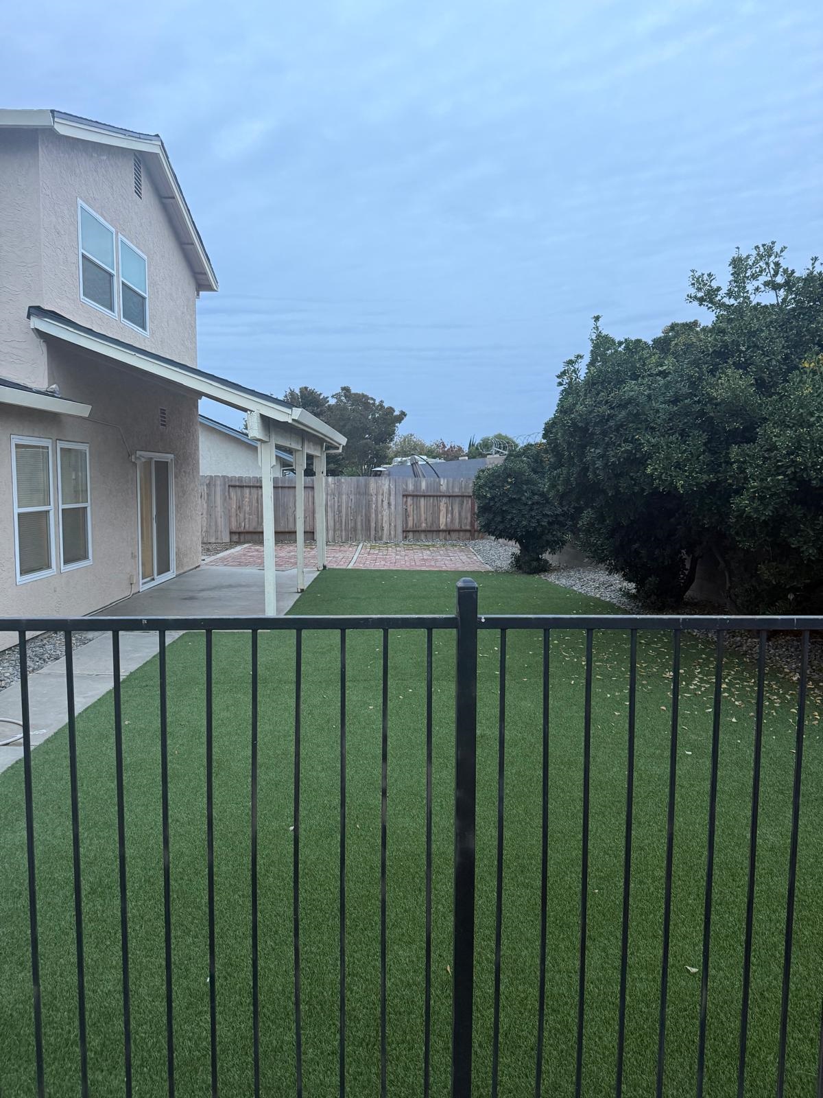 Detail Gallery Image 10 of 12 For 1275 Sweetbrier Pl, Manteca,  CA 95336 - 4 Beds | 2/1 Baths