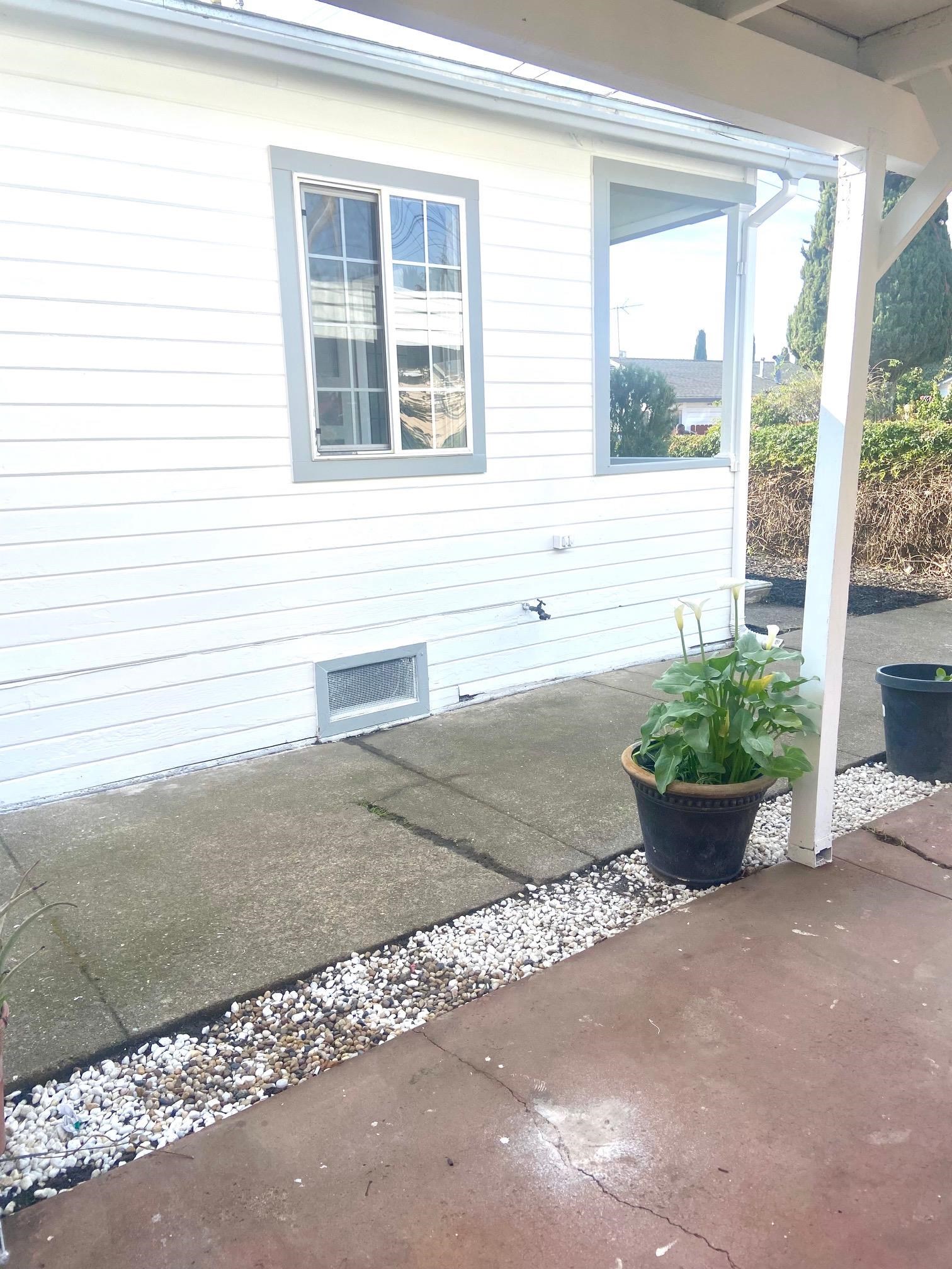 Detail Gallery Image 3 of 19 For 24386 Thomas Ave, Hayward,  CA 94544 - 3 Beds | 1 Baths