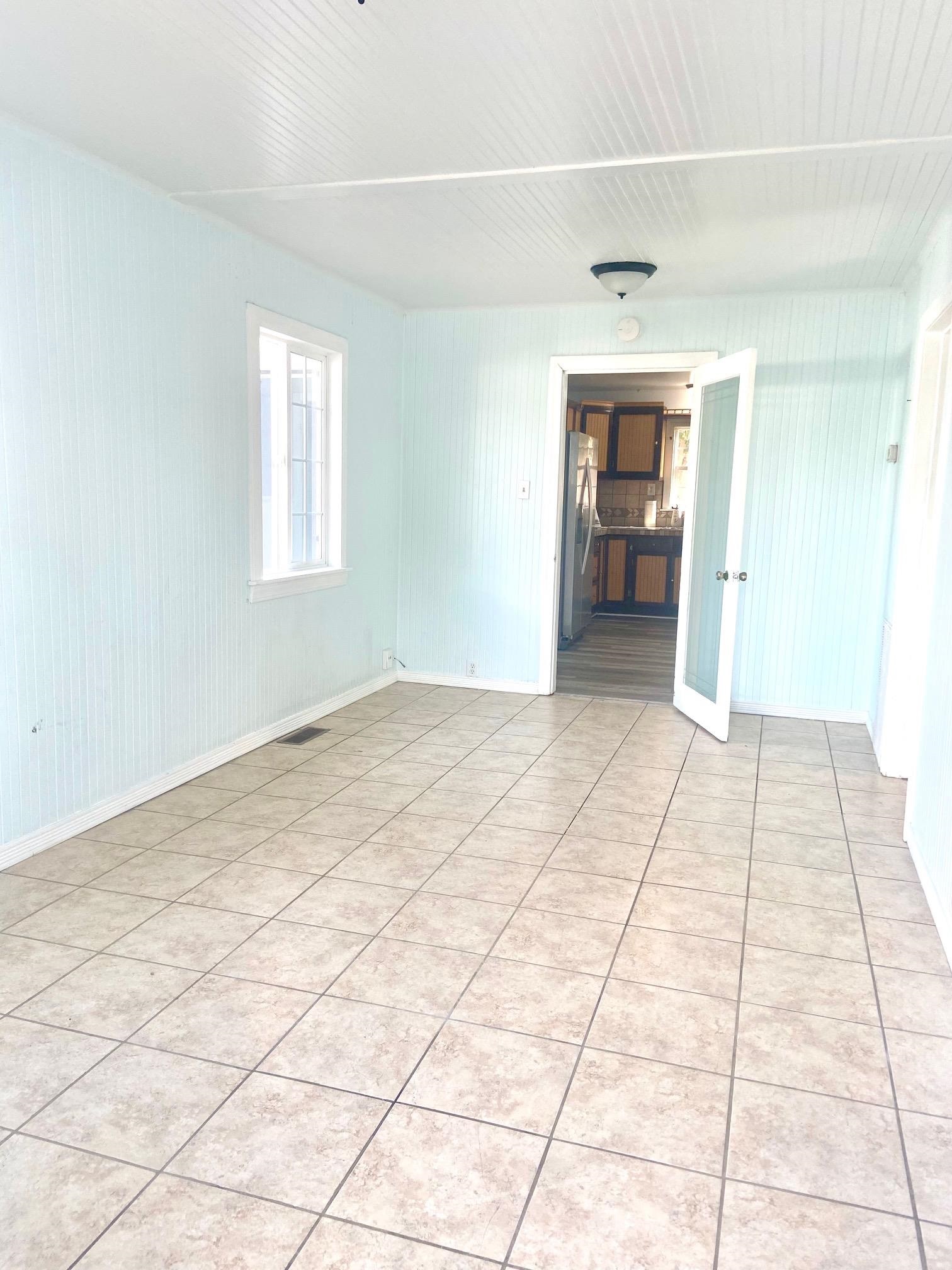 Detail Gallery Image 6 of 19 For 24386 Thomas Ave, Hayward,  CA 94544 - 3 Beds | 1 Baths