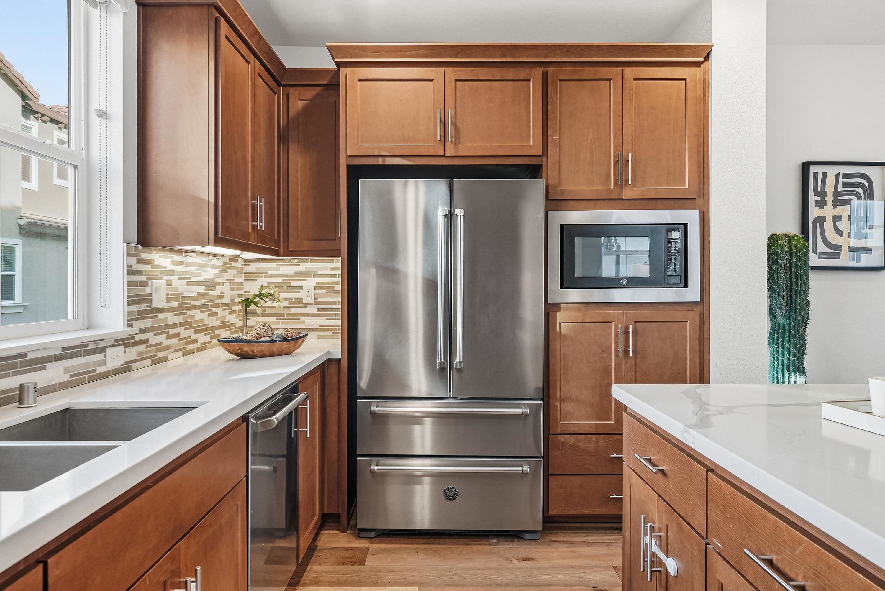 Detail Gallery Image 11 of 53 For 672 Amalfi Loop, Milpitas,  CA 95035 - 3 Beds | 3/1 Baths