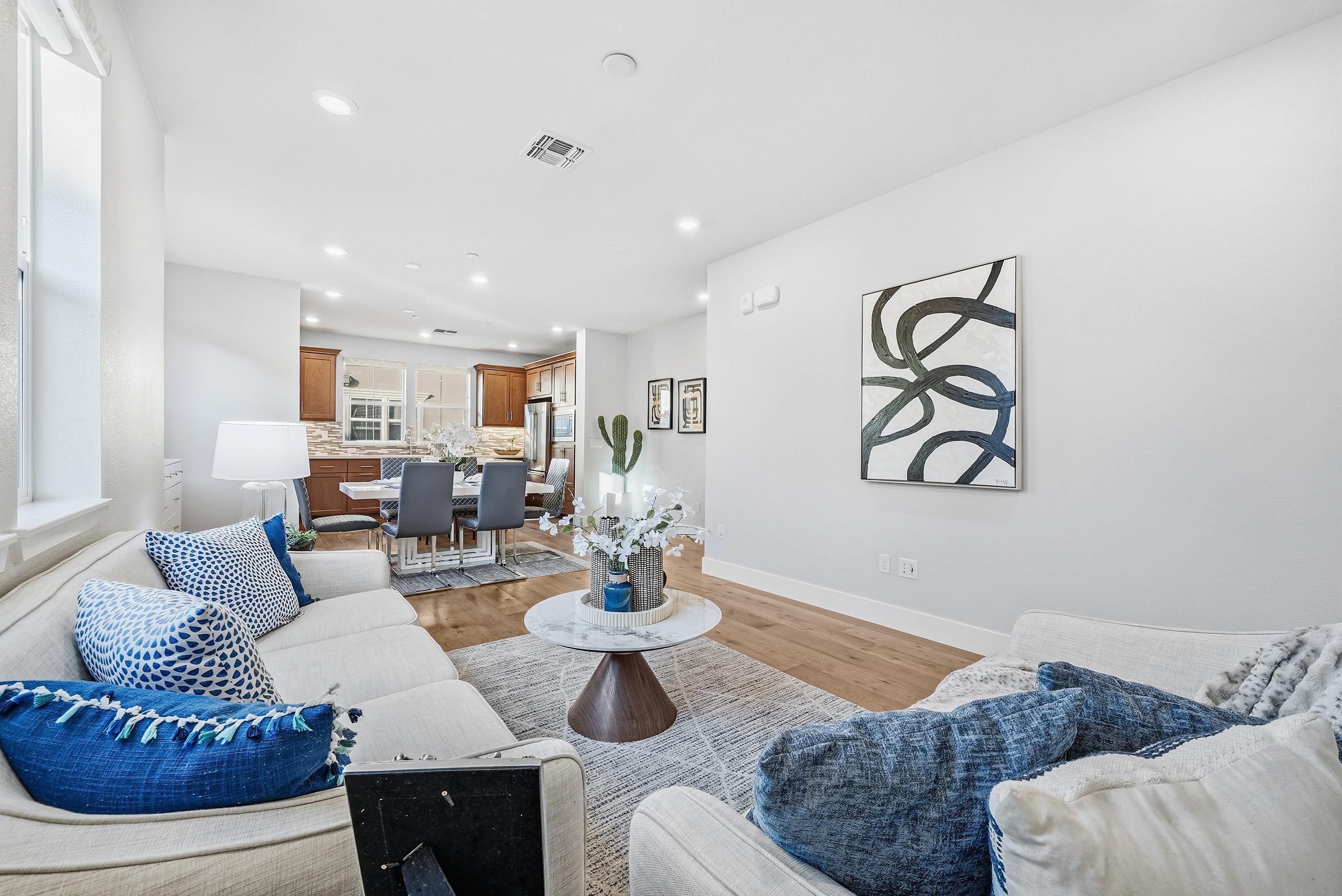 Detail Gallery Image 17 of 53 For 672 Amalfi Loop, Milpitas,  CA 95035 - 3 Beds | 3/1 Baths