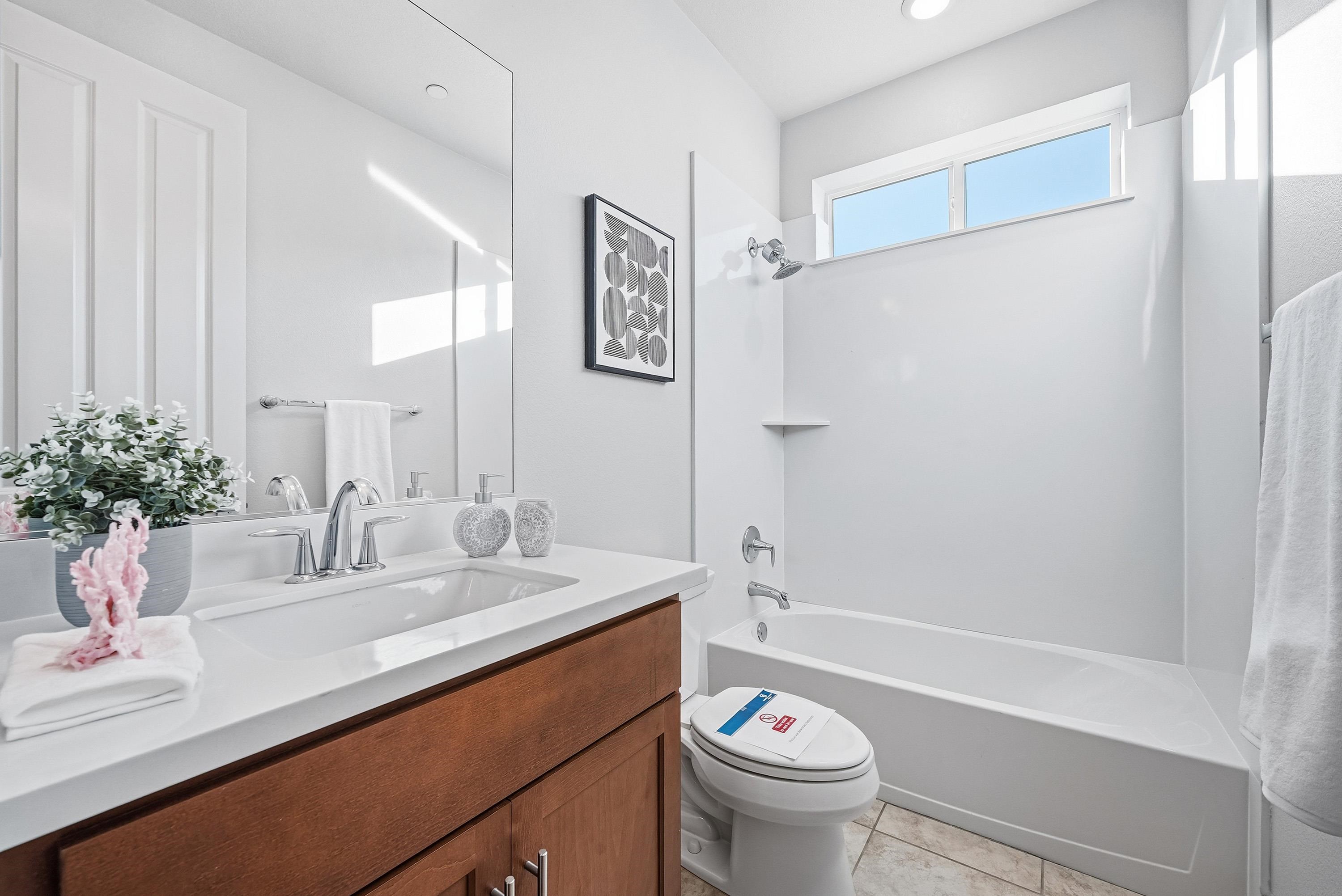 Detail Gallery Image 26 of 53 For 672 Amalfi Loop, Milpitas,  CA 95035 - 3 Beds | 3/1 Baths