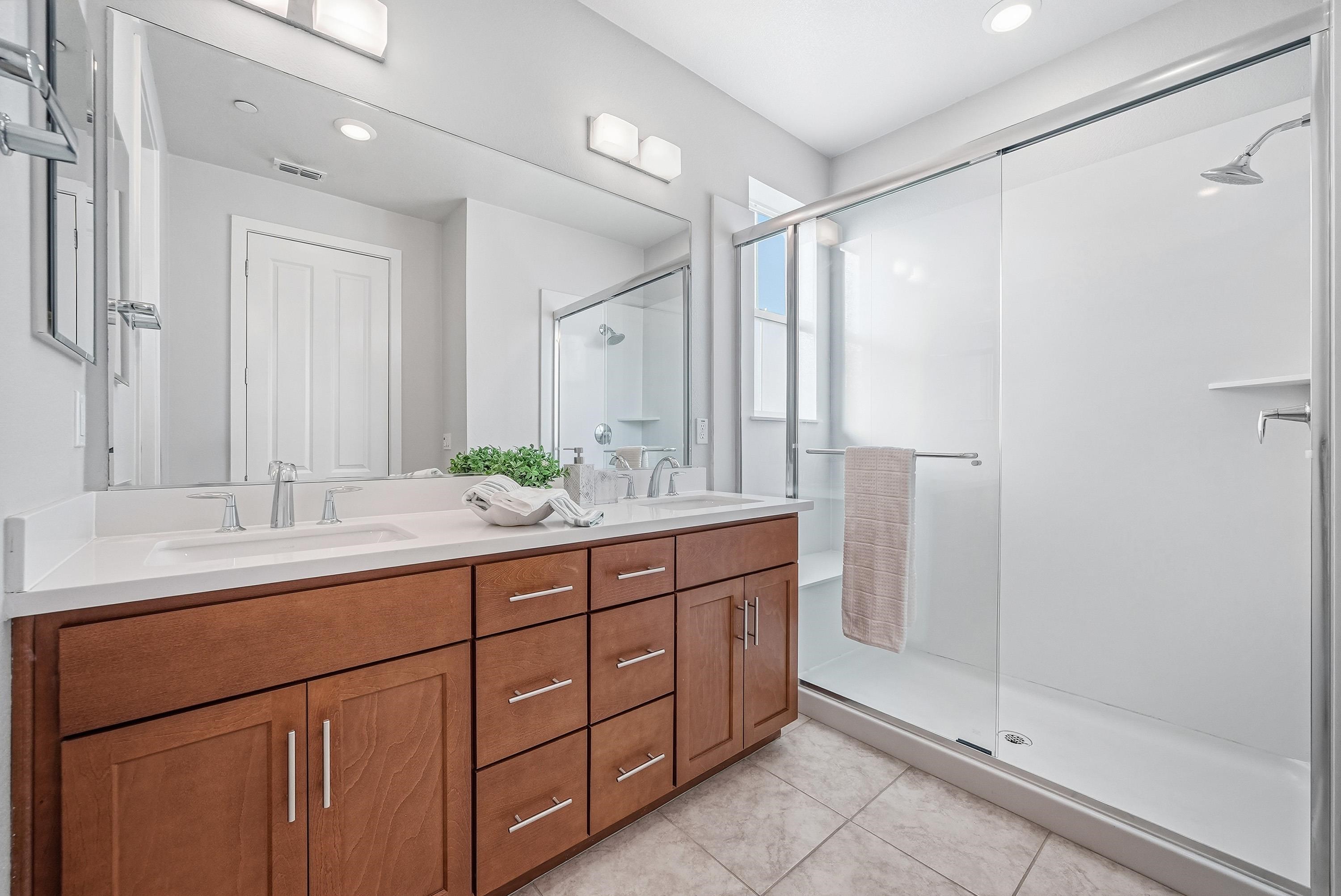 Detail Gallery Image 27 of 53 For 672 Amalfi Loop, Milpitas,  CA 95035 - 3 Beds | 3/1 Baths