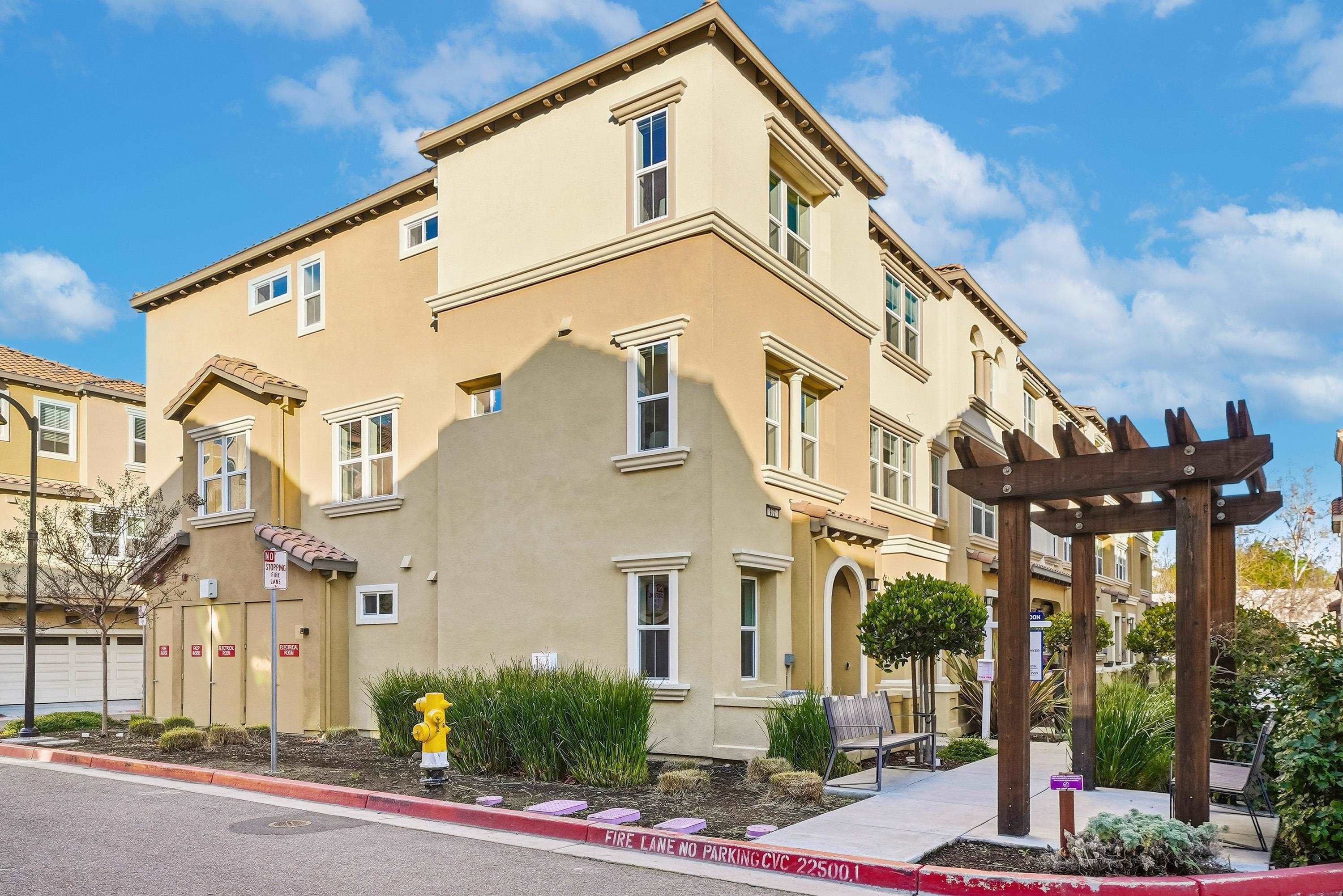 Detail Gallery Image 37 of 53 For 672 Amalfi Loop, Milpitas,  CA 95035 - 3 Beds | 3/1 Baths