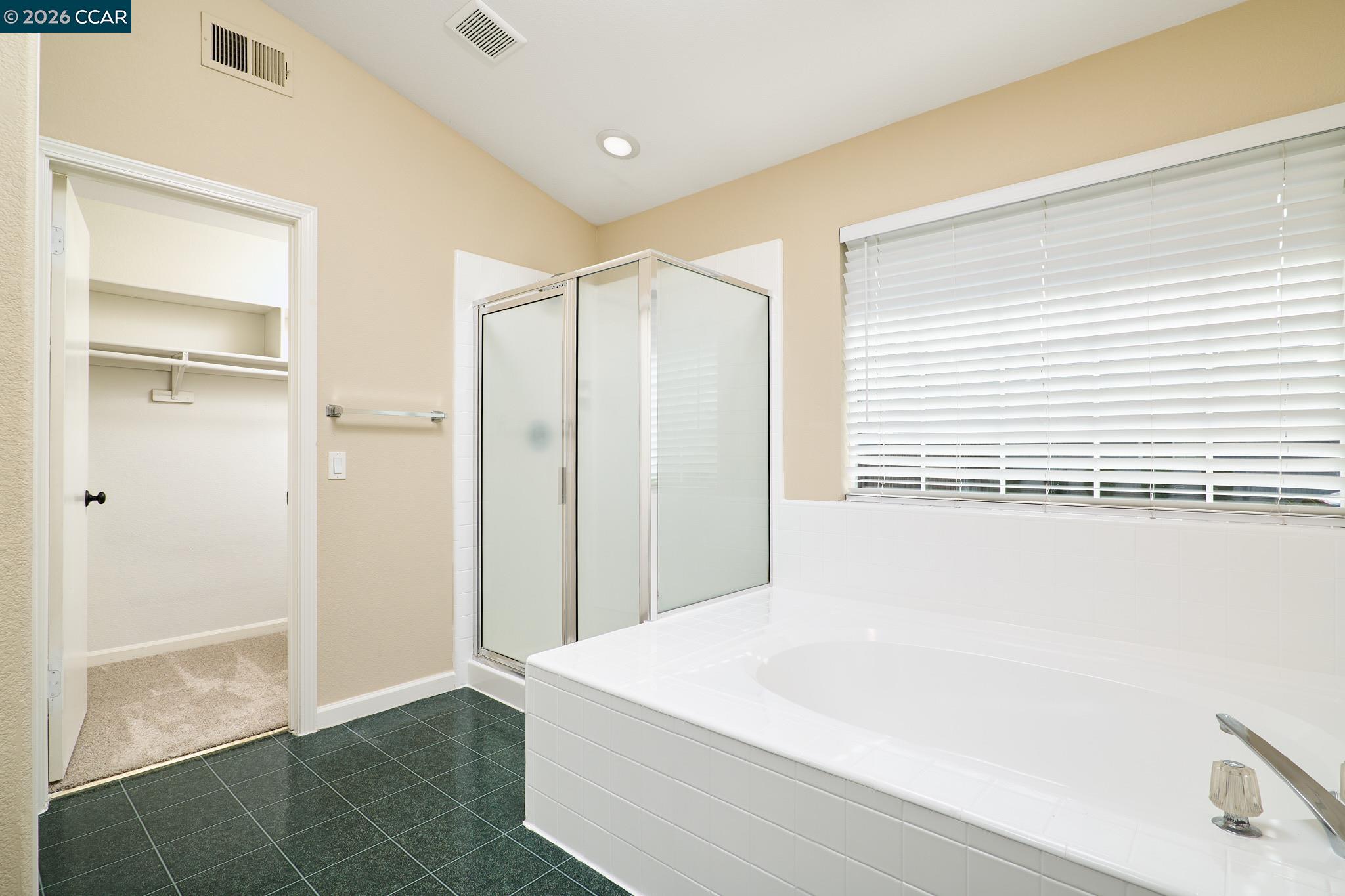 Detail Gallery Image 11 of 27 For 178 Pinedale Ave, Sacramento,  CA 95838 - 3 Beds | 2 Baths