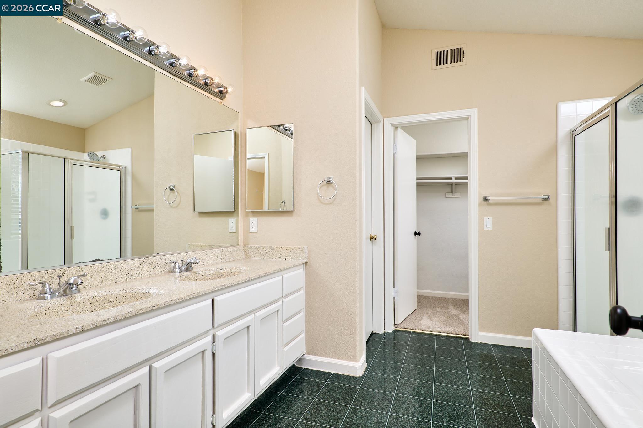 Detail Gallery Image 12 of 27 For 178 Pinedale Ave, Sacramento,  CA 95838 - 3 Beds | 2 Baths