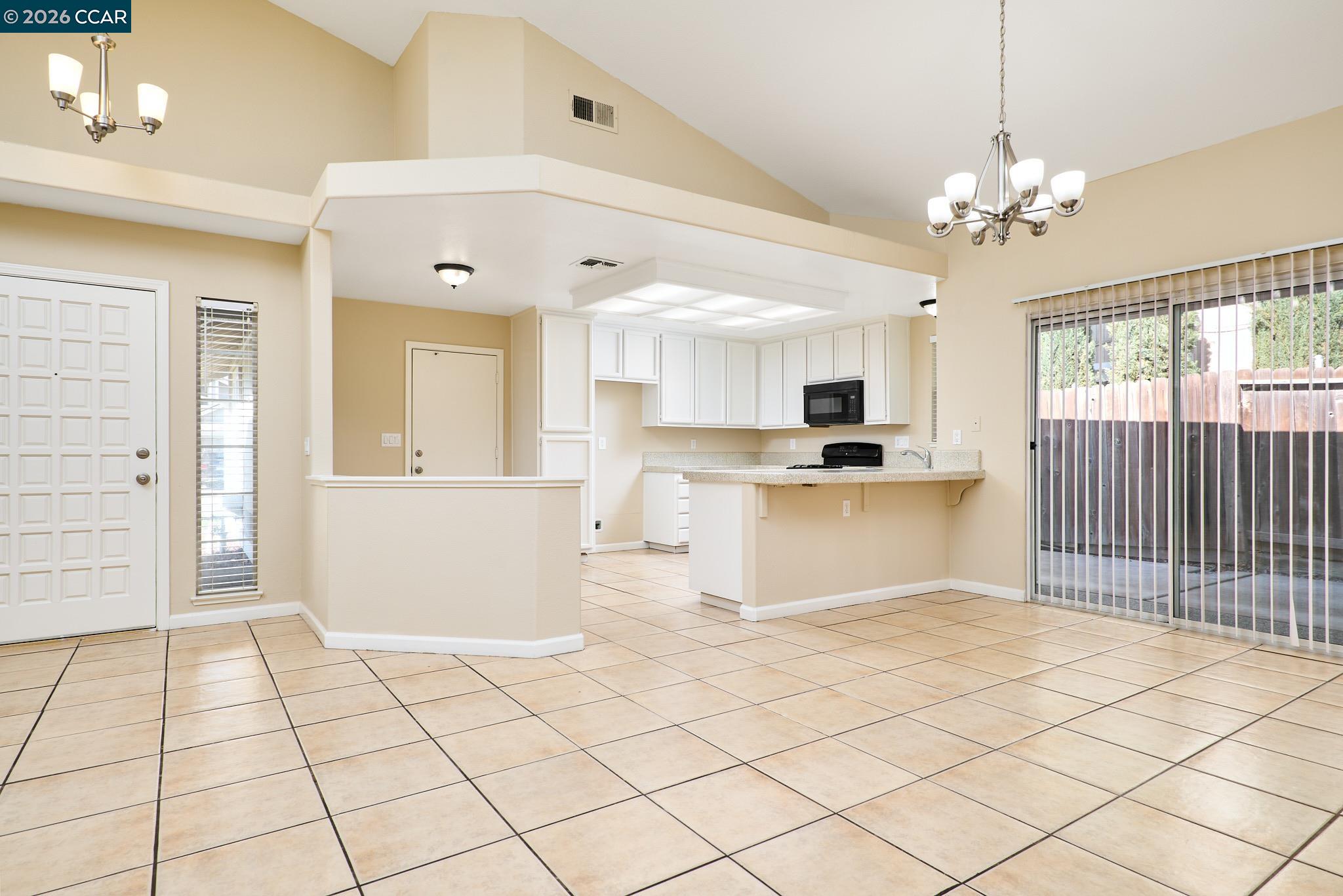 Detail Gallery Image 6 of 27 For 178 Pinedale Ave, Sacramento,  CA 95838 - 3 Beds | 2 Baths