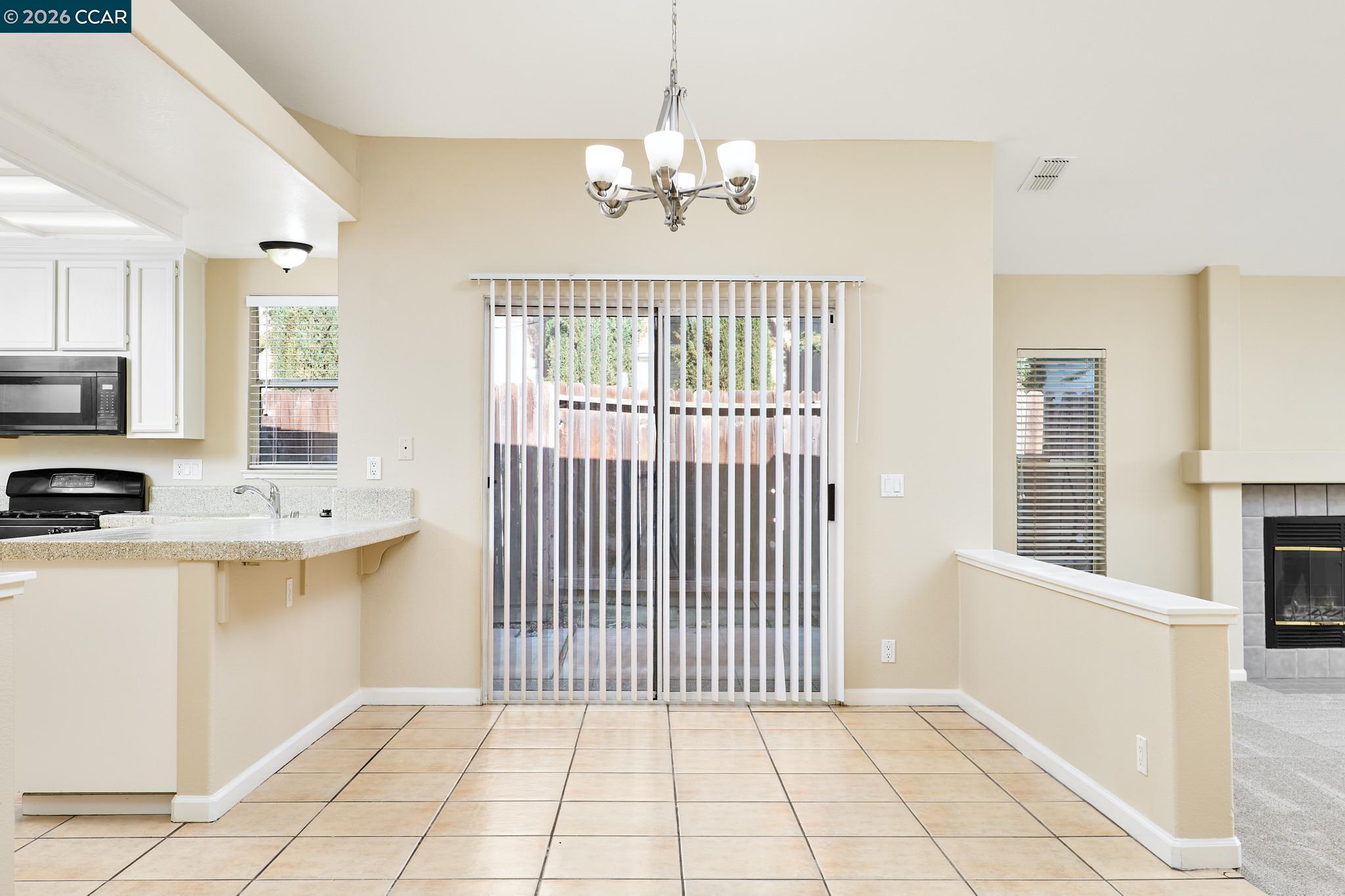 Detail Gallery Image 7 of 27 For 178 Pinedale Ave, Sacramento,  CA 95838 - 3 Beds | 2 Baths