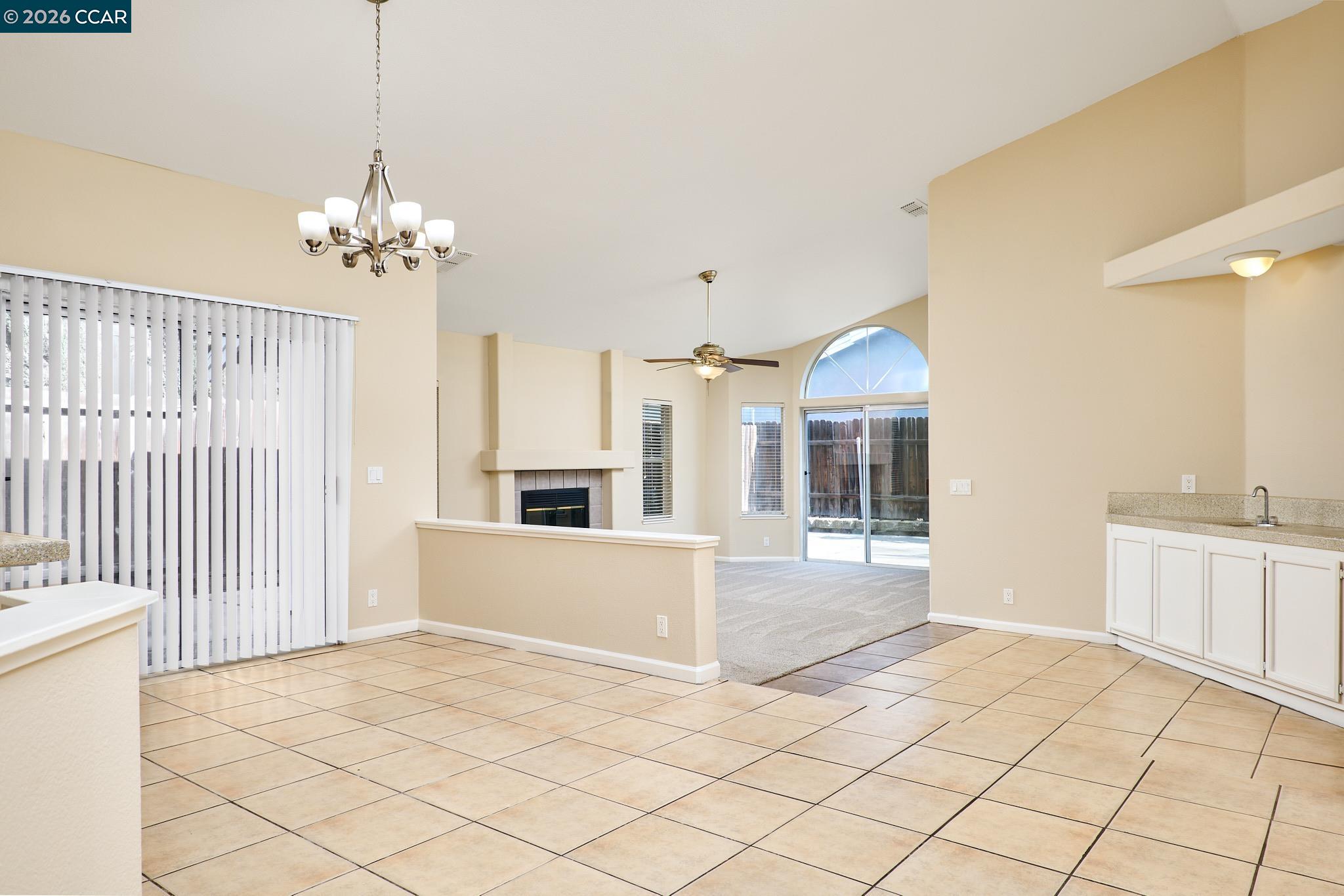 Detail Gallery Image 8 of 27 For 178 Pinedale Ave, Sacramento,  CA 95838 - 3 Beds | 2 Baths