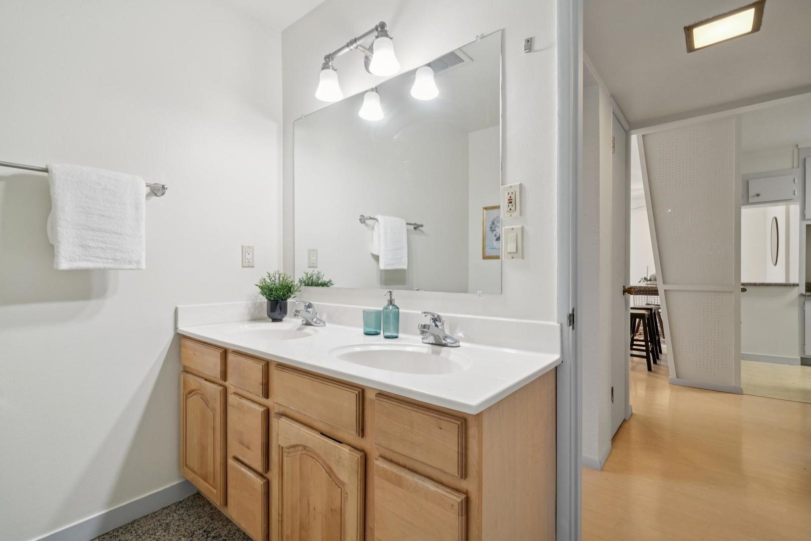 Photo #16: 41122525 Listing: Photo #16