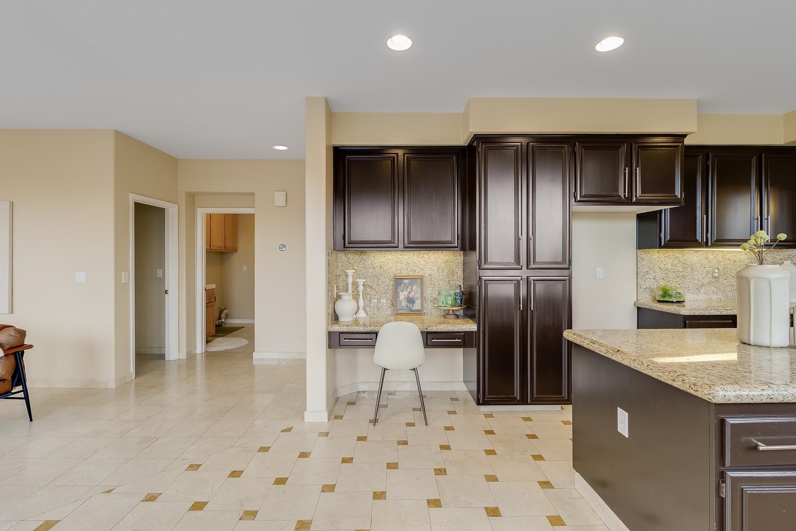 Detail Gallery Image 17 of 52 For 473 Mccall Dr, Benicia,  CA 94510 - 5 Beds | 3 Baths