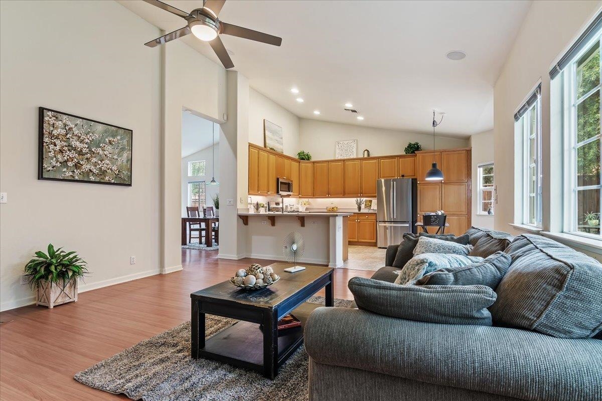 Detail Gallery Image 14 of 41 For 1517 Buena Vista St, Brentwood,  CA 94513 - 5 Beds | 3 Baths