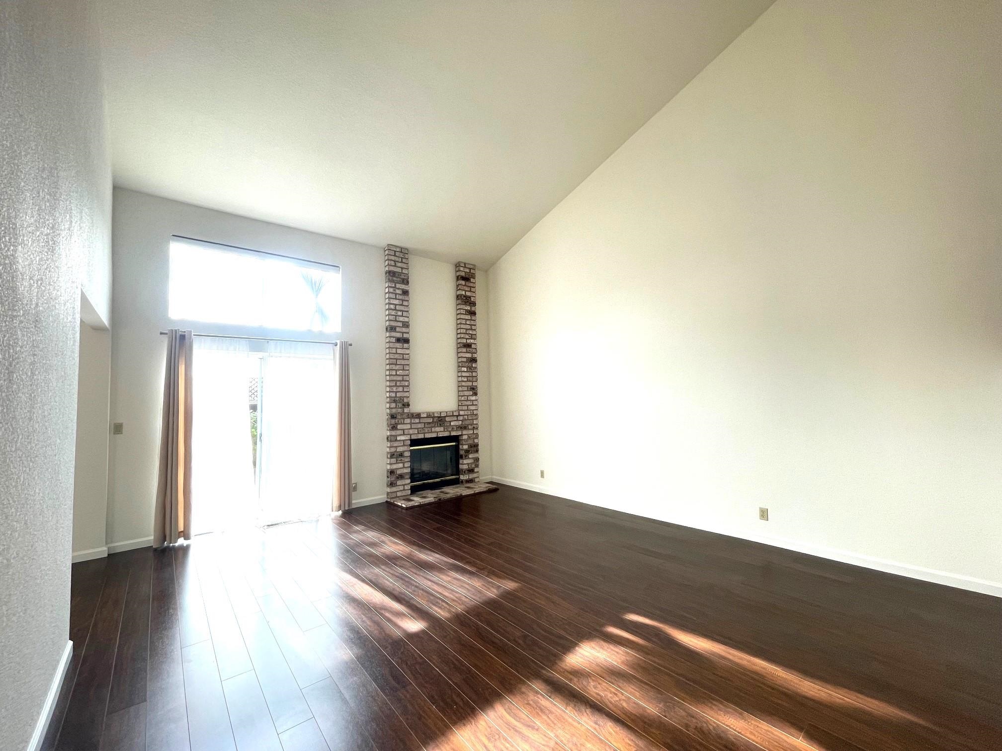 Detail Gallery Image 2 of 21 For 4176 Bell Common, Fremont,  CA 94536 - 3 Beds | 2/1 Baths