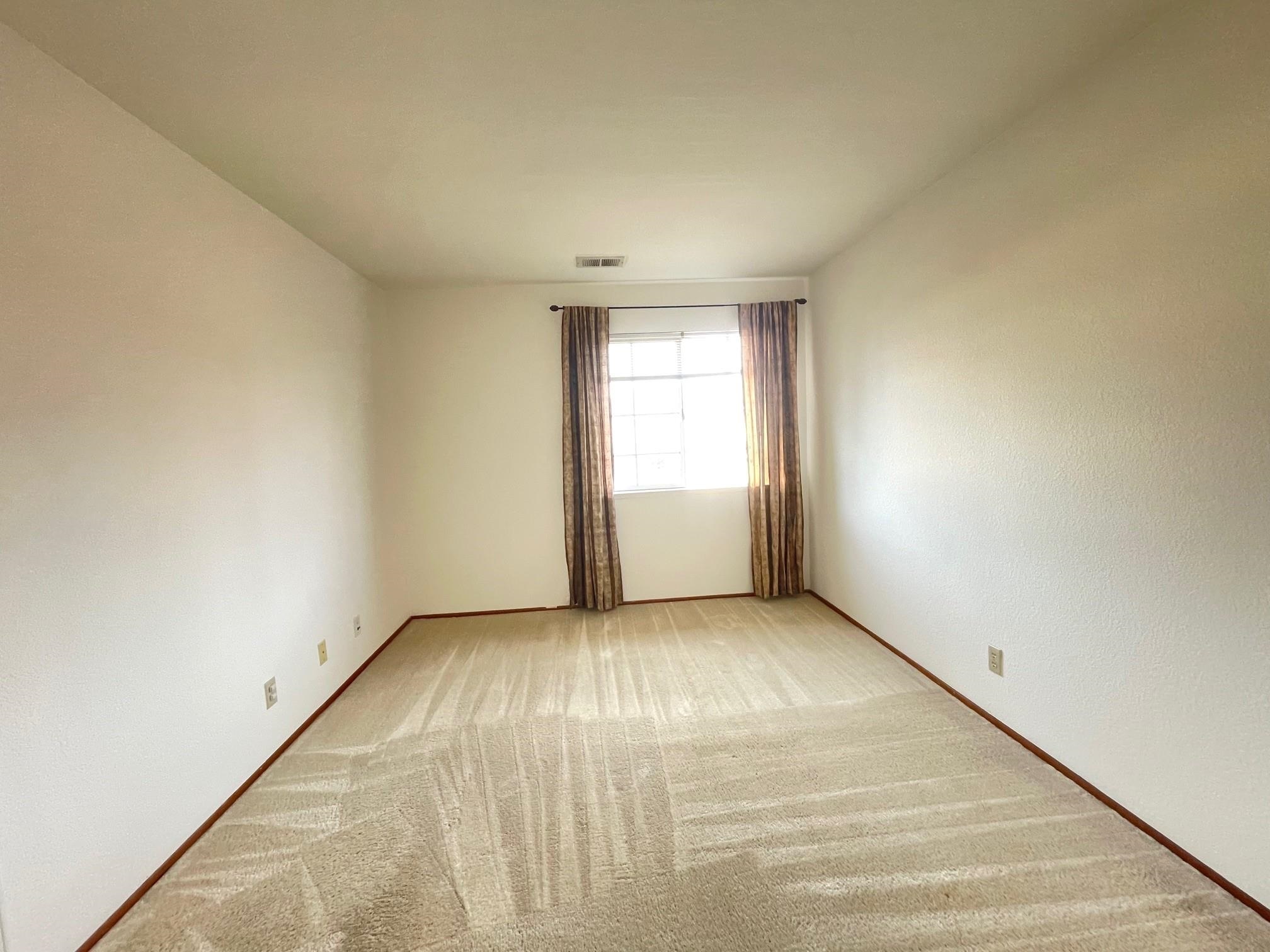 Detail Gallery Image 12 of 21 For 4176 Bell Common, Fremont,  CA 94536 - 3 Beds | 2/1 Baths