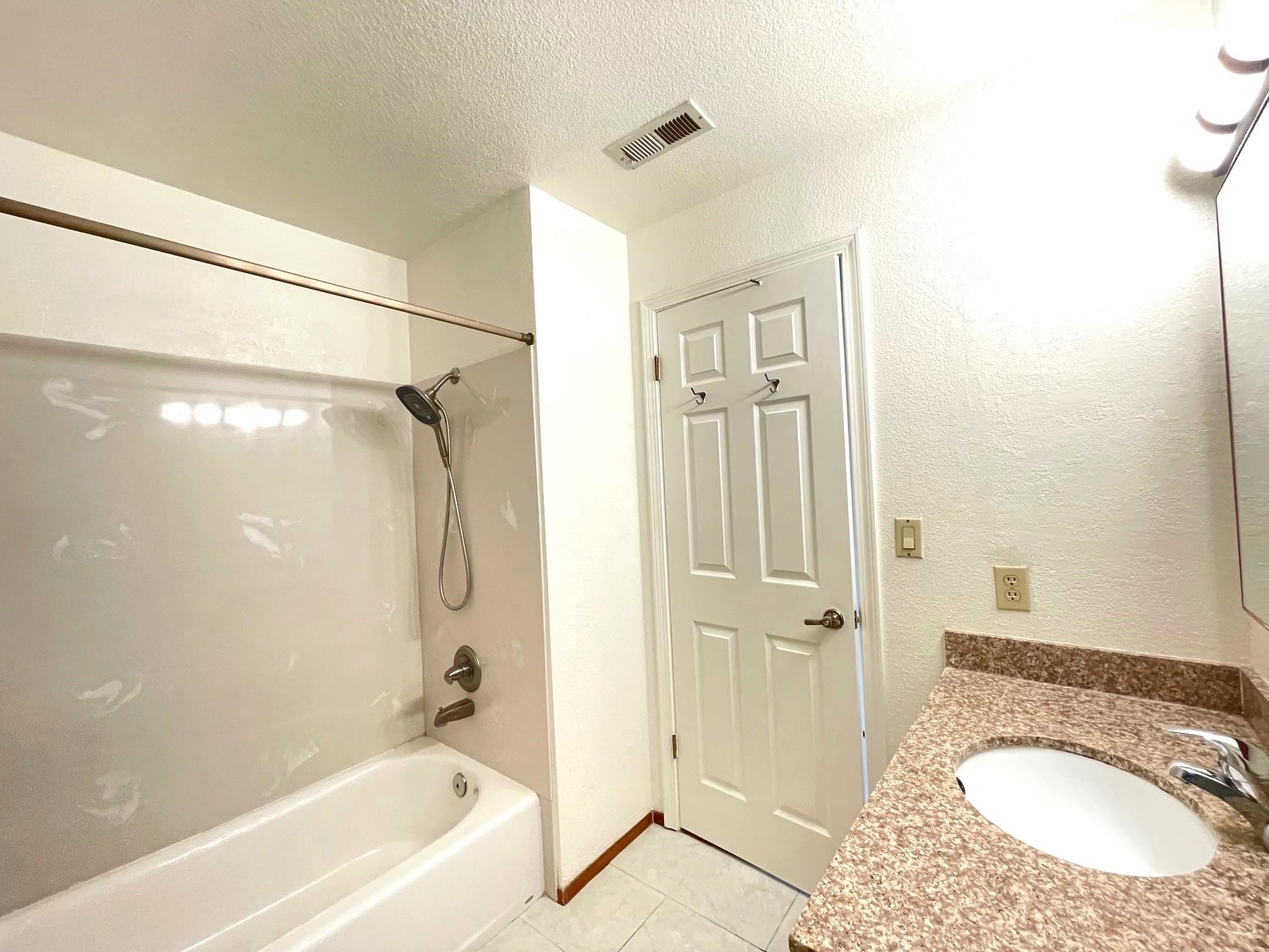 Detail Gallery Image 13 of 21 For 4176 Bell Common, Fremont,  CA 94536 - 3 Beds | 2/1 Baths