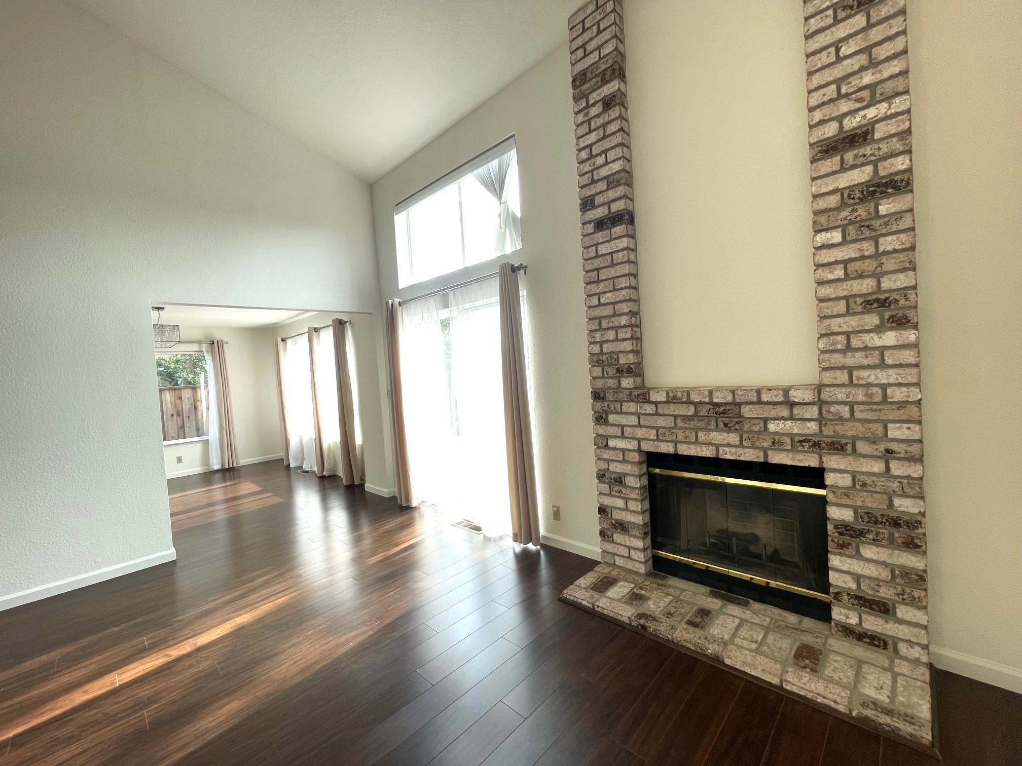 Detail Gallery Image 4 of 21 For 4176 Bell Common, Fremont,  CA 94536 - 3 Beds | 2/1 Baths