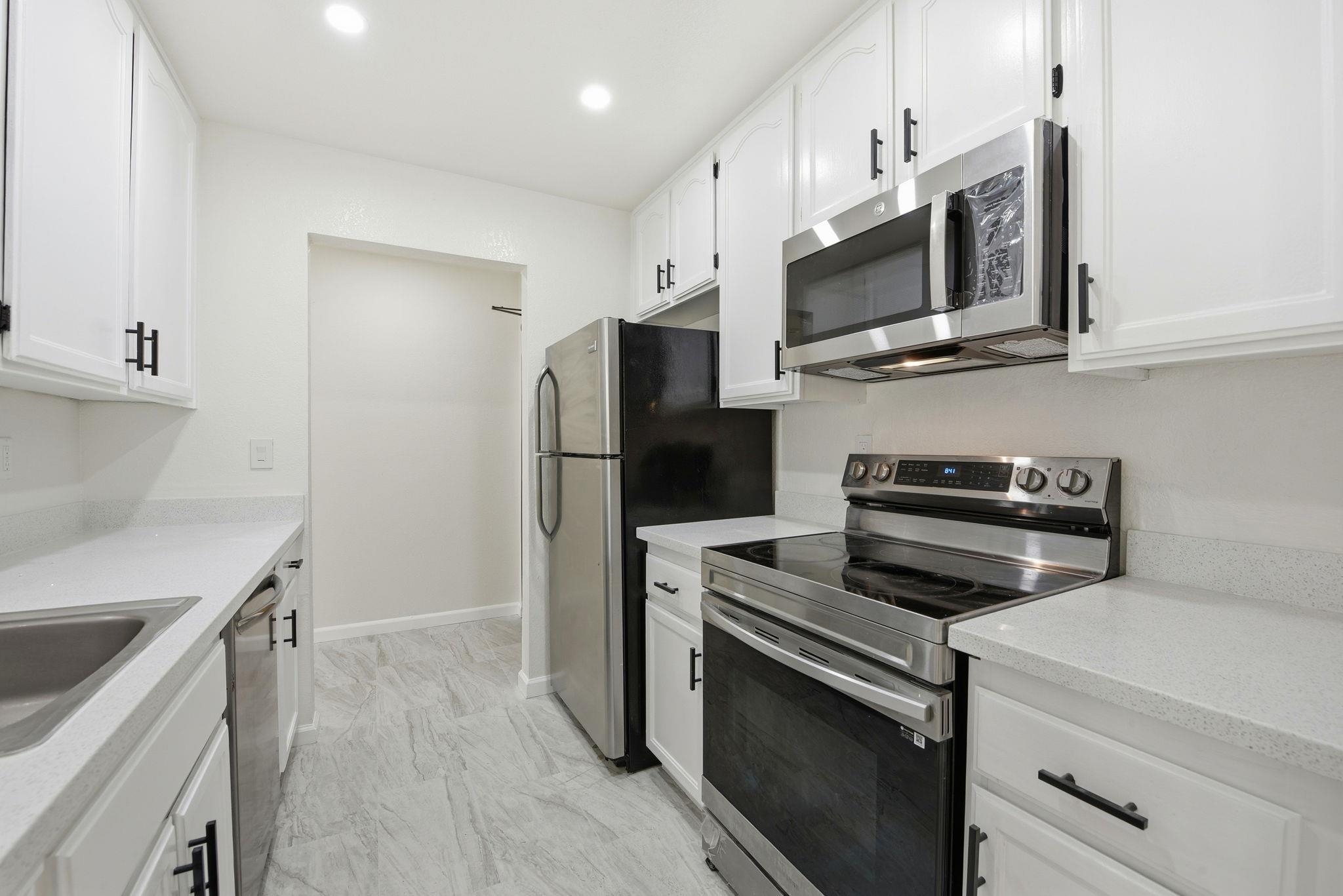 Photo #5: 41122532 Listing: Photo #5