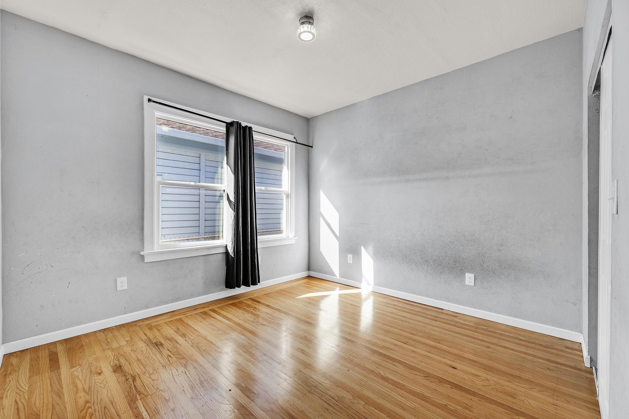 Detail Gallery Image 13 of 35 For 1464 35th Ave, Oakland,  CA 94601 - 3 Beds | 2 Baths