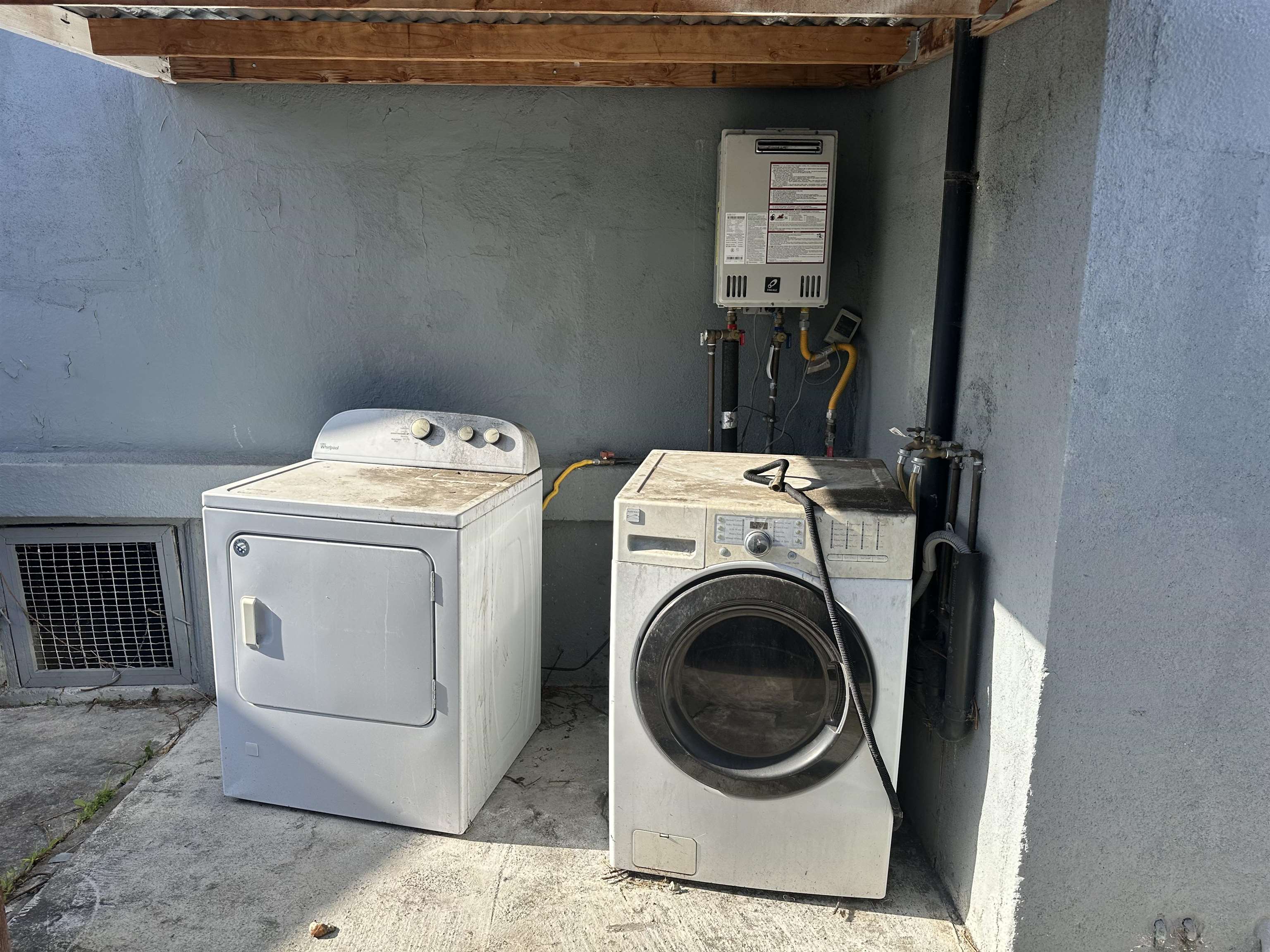 Detail Gallery Image 15 of 18 For 1464 35th Ave, Oakland,  CA 94601 - 3 Beds | 2 Baths