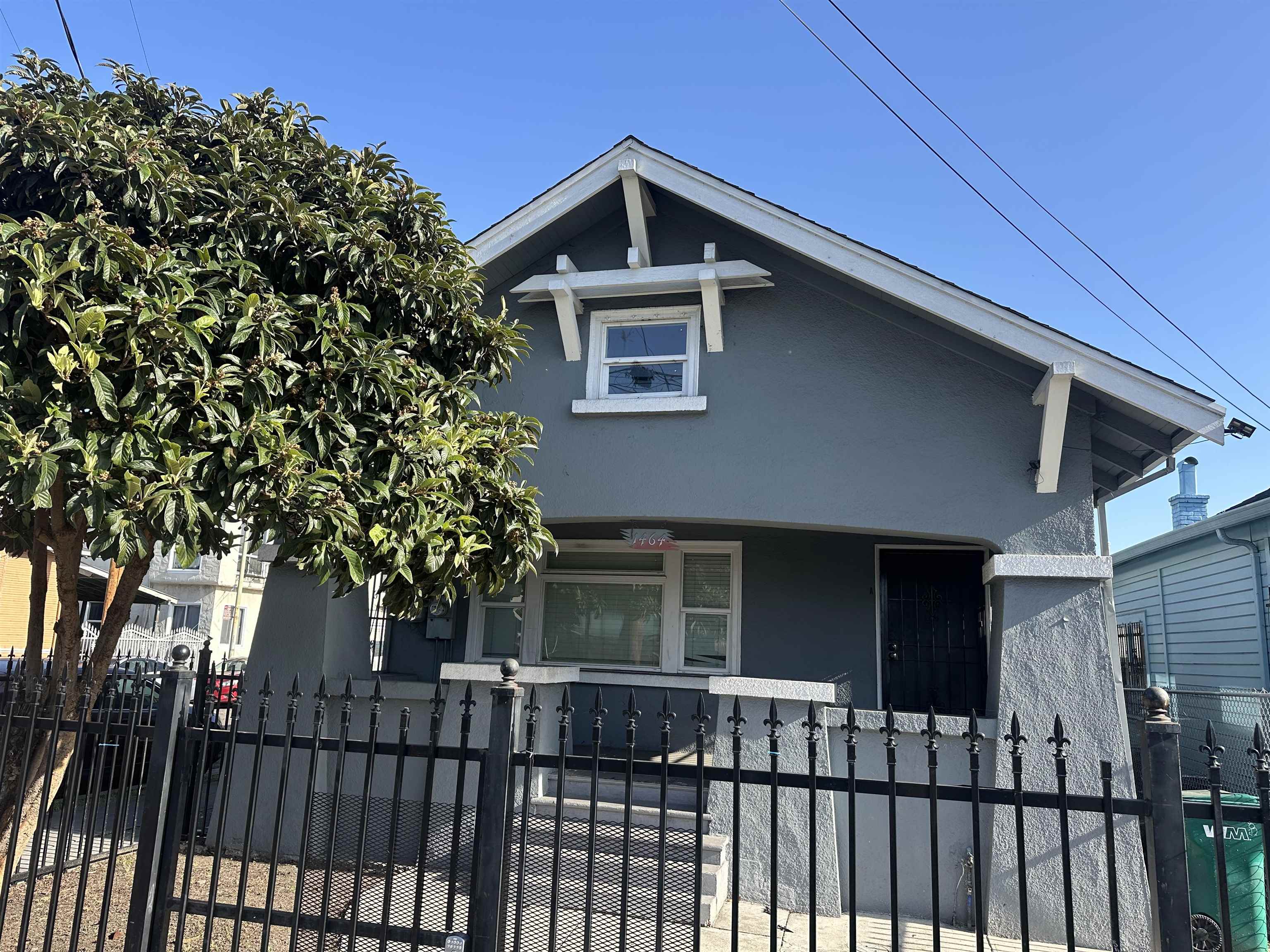 Detail Gallery Image 18 of 18 For 1464 35th Ave, Oakland,  CA 94601 - 3 Beds | 2 Baths