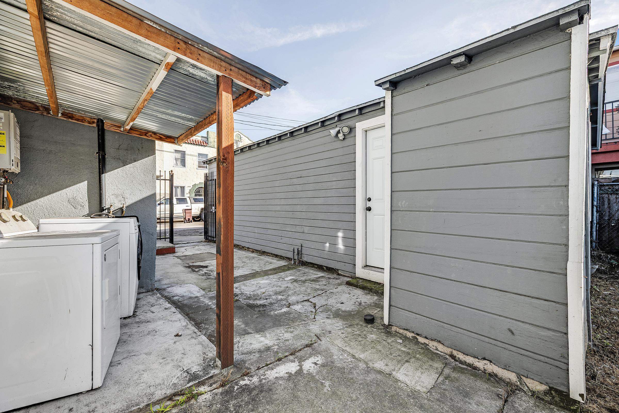 Detail Gallery Image 29 of 35 For 1464 35th Ave, Oakland,  CA 94601 - 3 Beds | 2 Baths