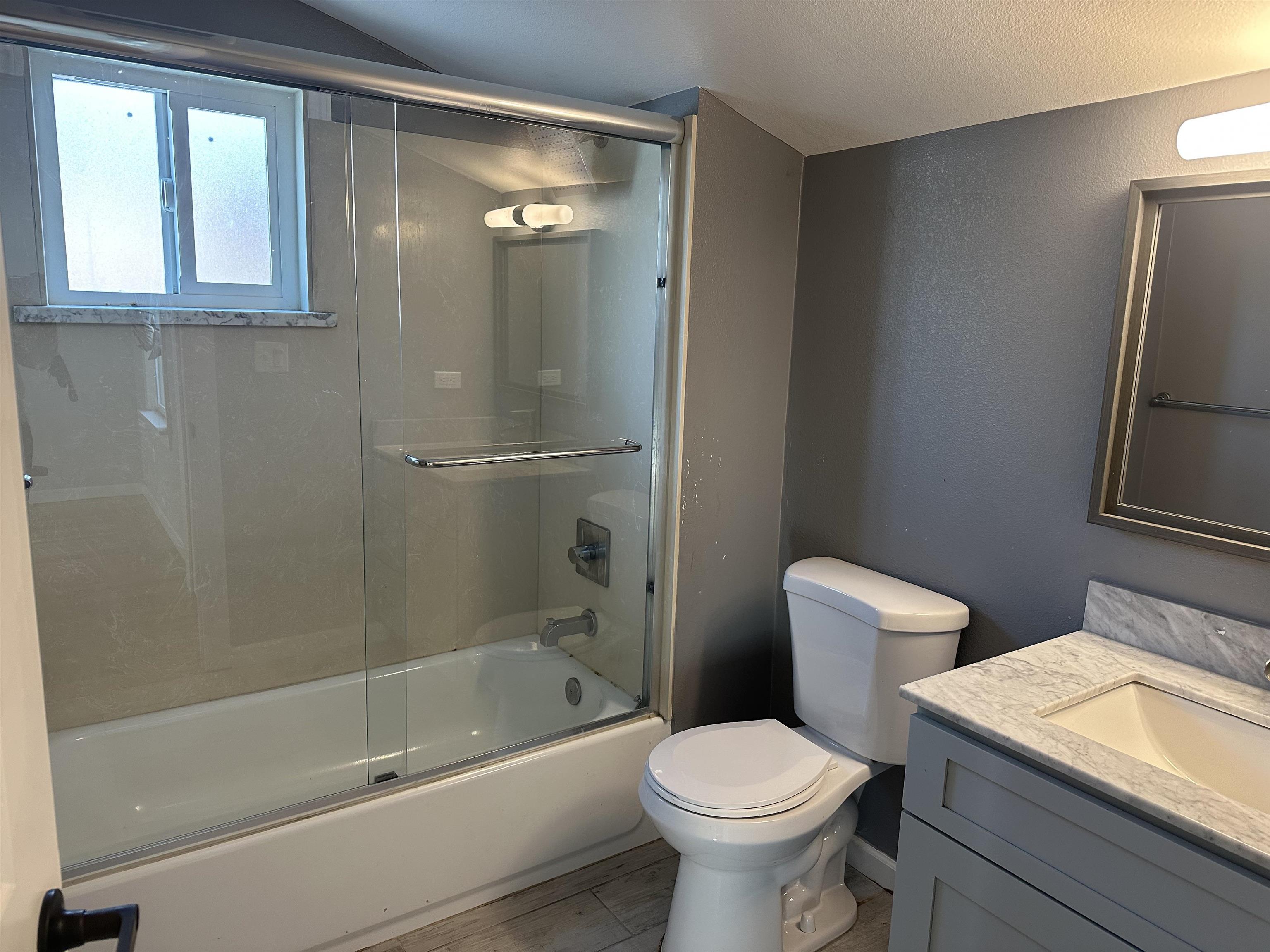 Detail Gallery Image 9 of 18 For 1464 35th Ave, Oakland,  CA 94601 - 3 Beds | 2 Baths