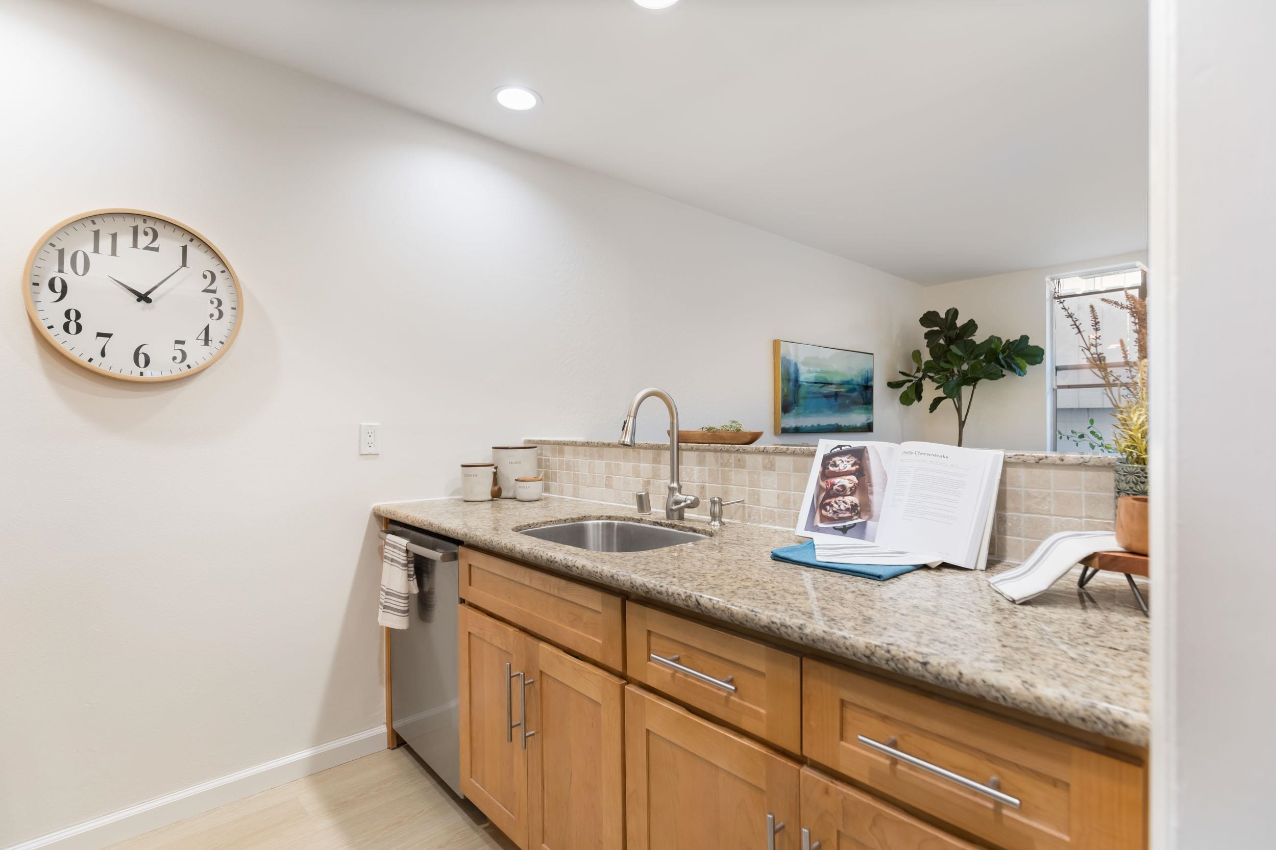 Photo #13: 41122537 Listing: Photo #13