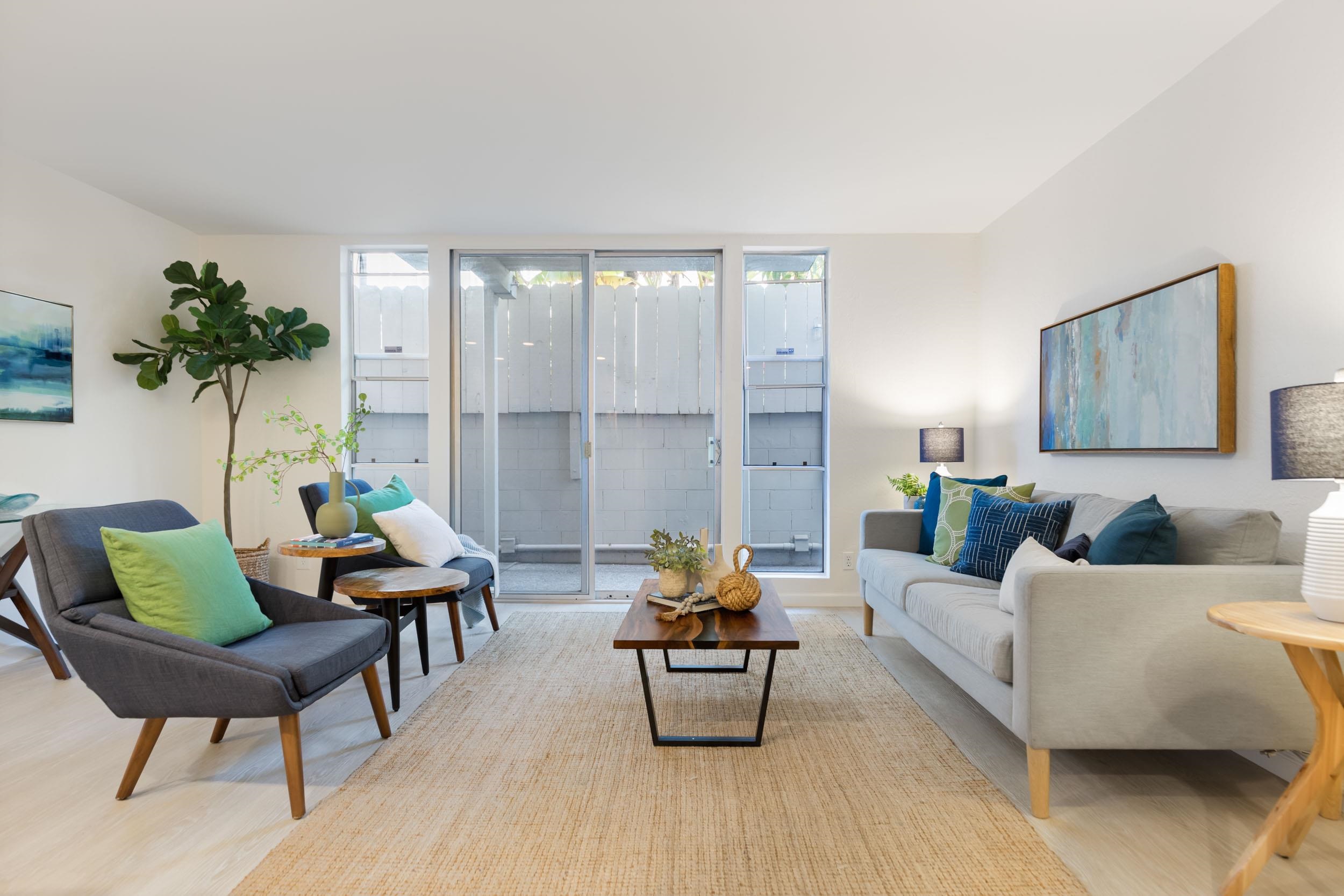 Photo #3: 41122537 Listing: Photo #3