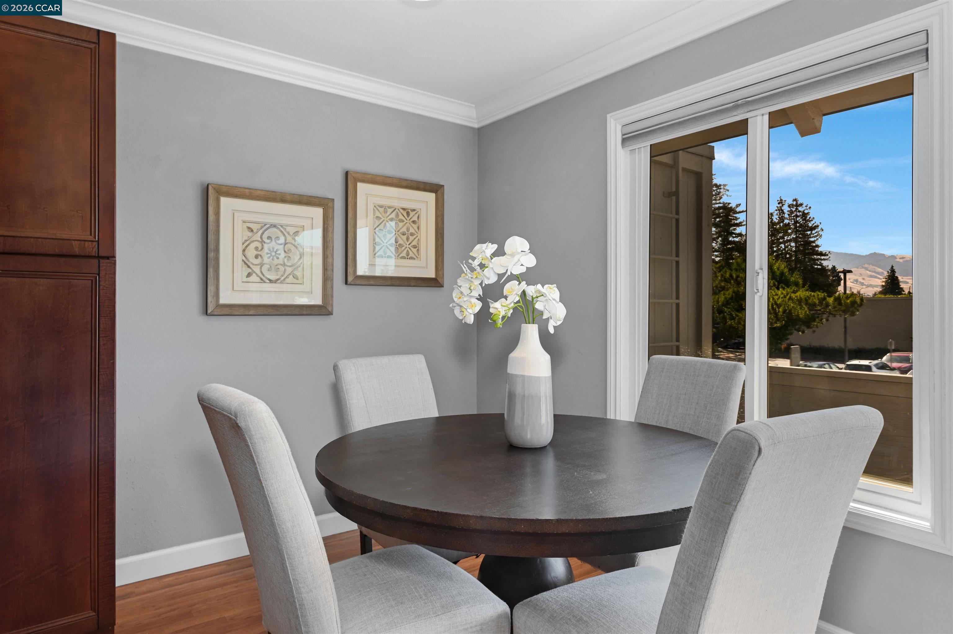 Photo #2: 41122539 Listing: Photo #2