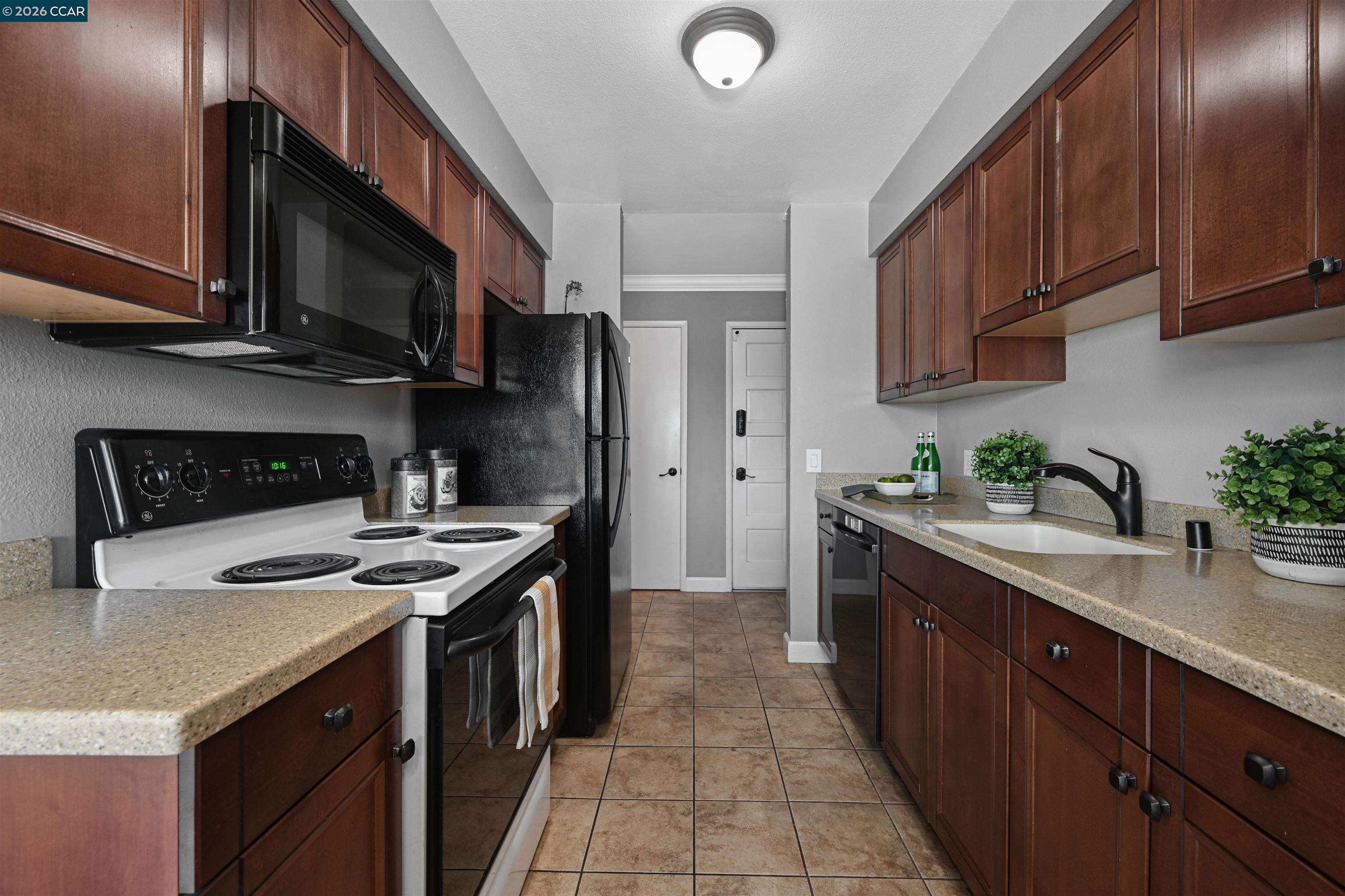 Photo #16: 41122539 Listing: Photo #16