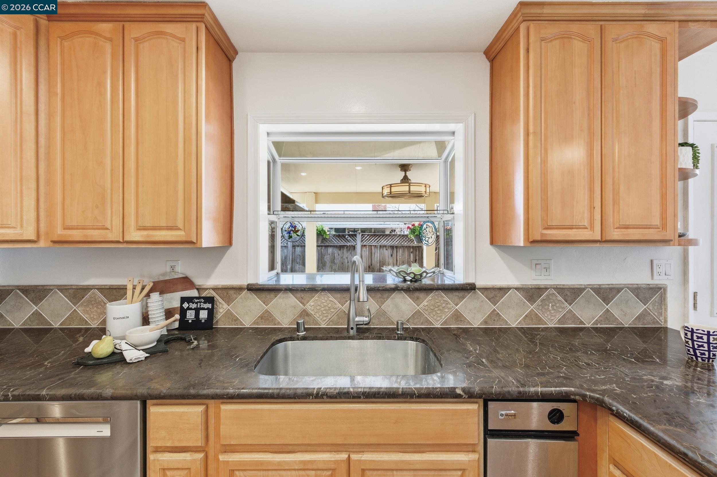 Detail Gallery Image 20 of 50 For 31565 Medinah St, Hayward,  CA 94544 - 3 Beds | 2 Baths