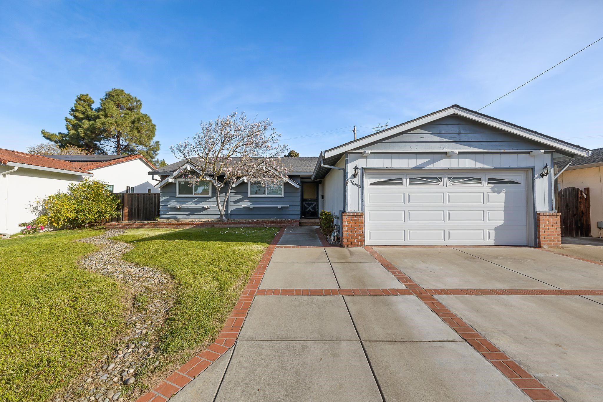 Detail Gallery Image 2 of 49 For 36640 Oak Street, Fremont,  CA 94536-4863 - 3 Beds | 2 Baths