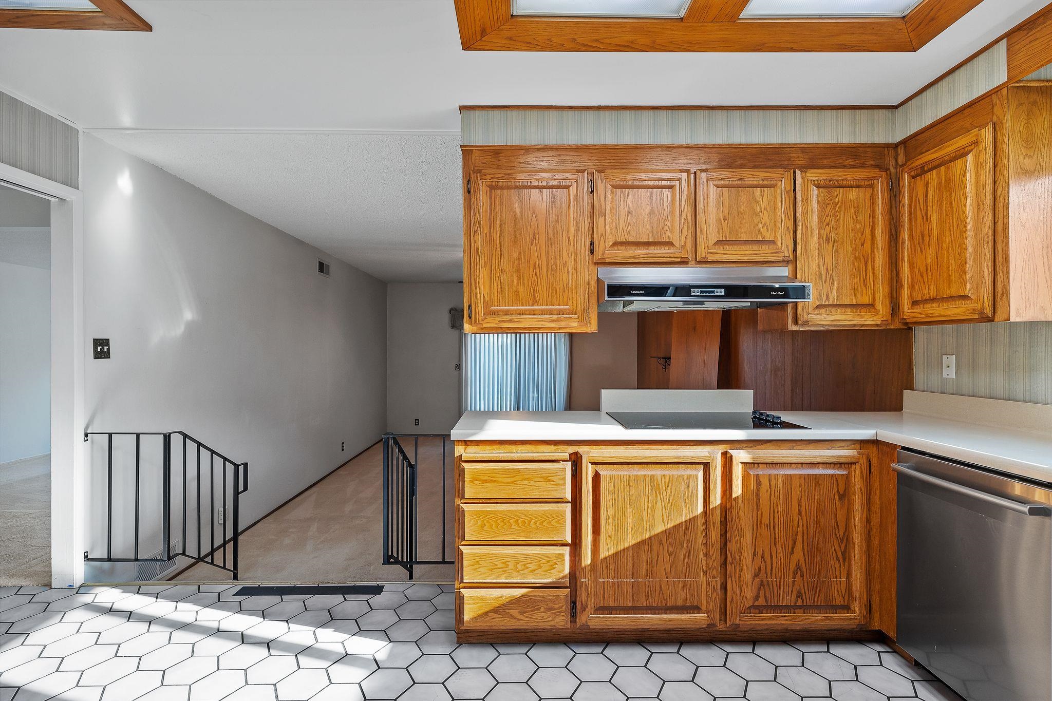 Detail Gallery Image 11 of 49 For 36640 Oak Street, Fremont,  CA 94536-4863 - 3 Beds | 2 Baths