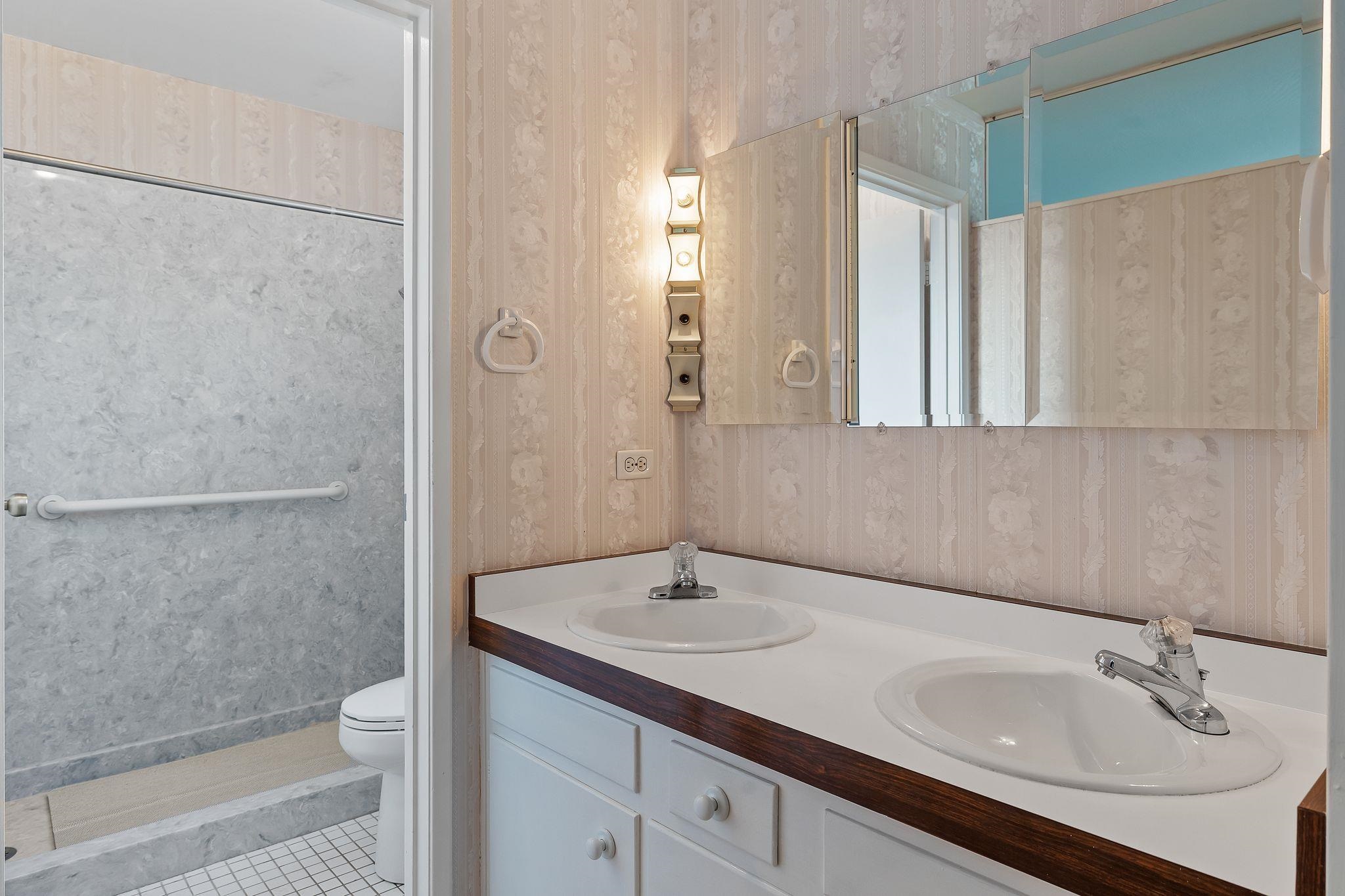 Detail Gallery Image 32 of 49 For 36640 Oak Street, Fremont,  CA 94536-4863 - 3 Beds | 2 Baths