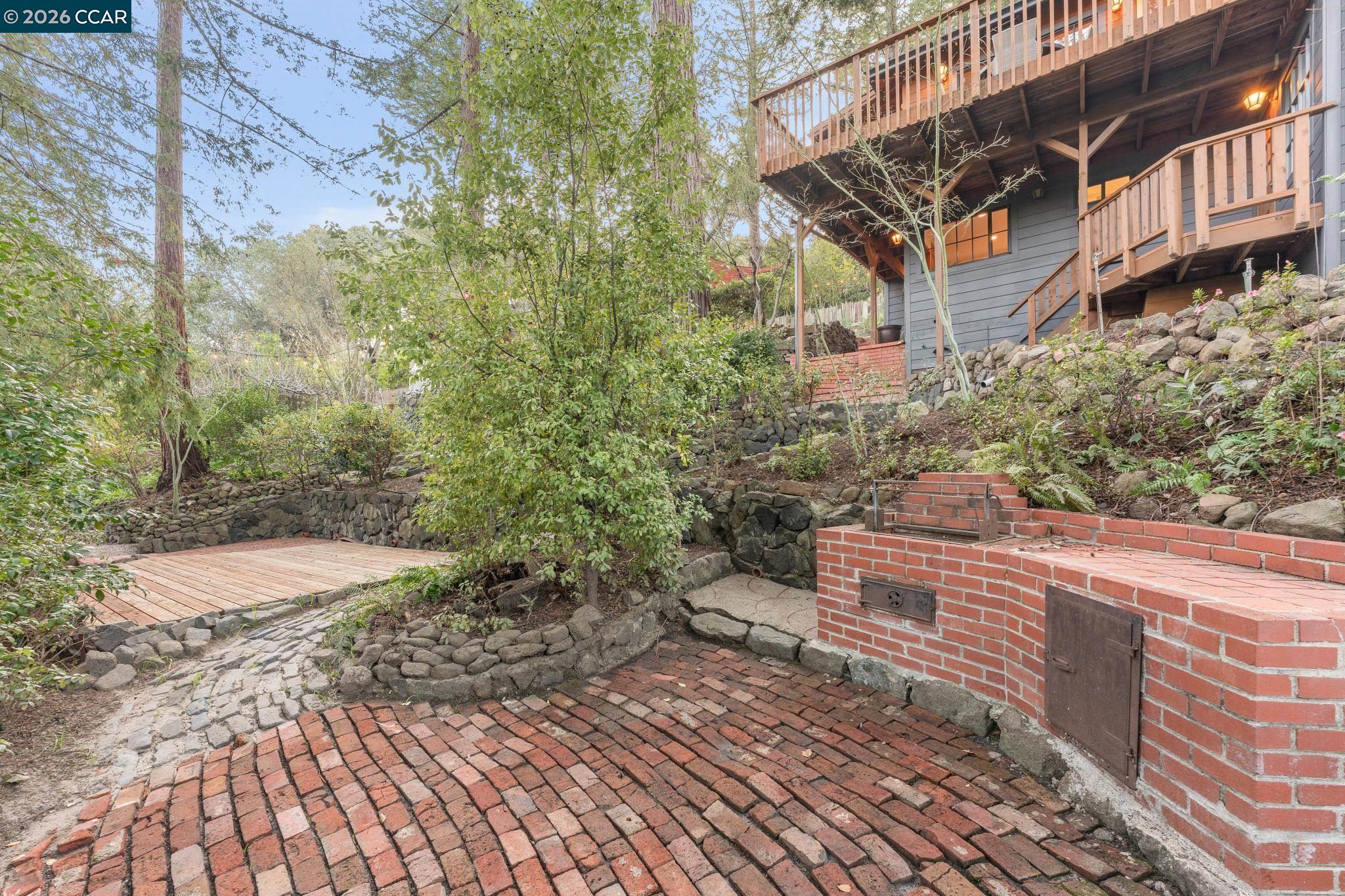 Detail Gallery Image 42 of 50 For 11 Los Conejos, Orinda,  CA 94563-2214 - 3 Beds | 2/1 Baths