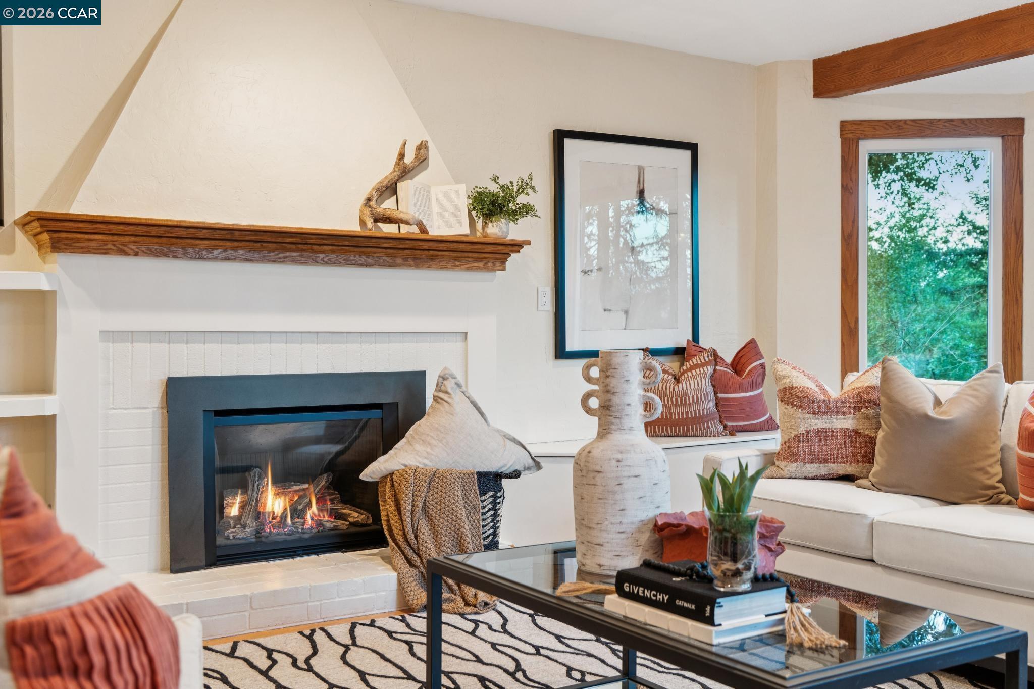 Detail Gallery Image 7 of 50 For 11 Los Conejos, Orinda,  CA 94563-2214 - 3 Beds | 2/1 Baths