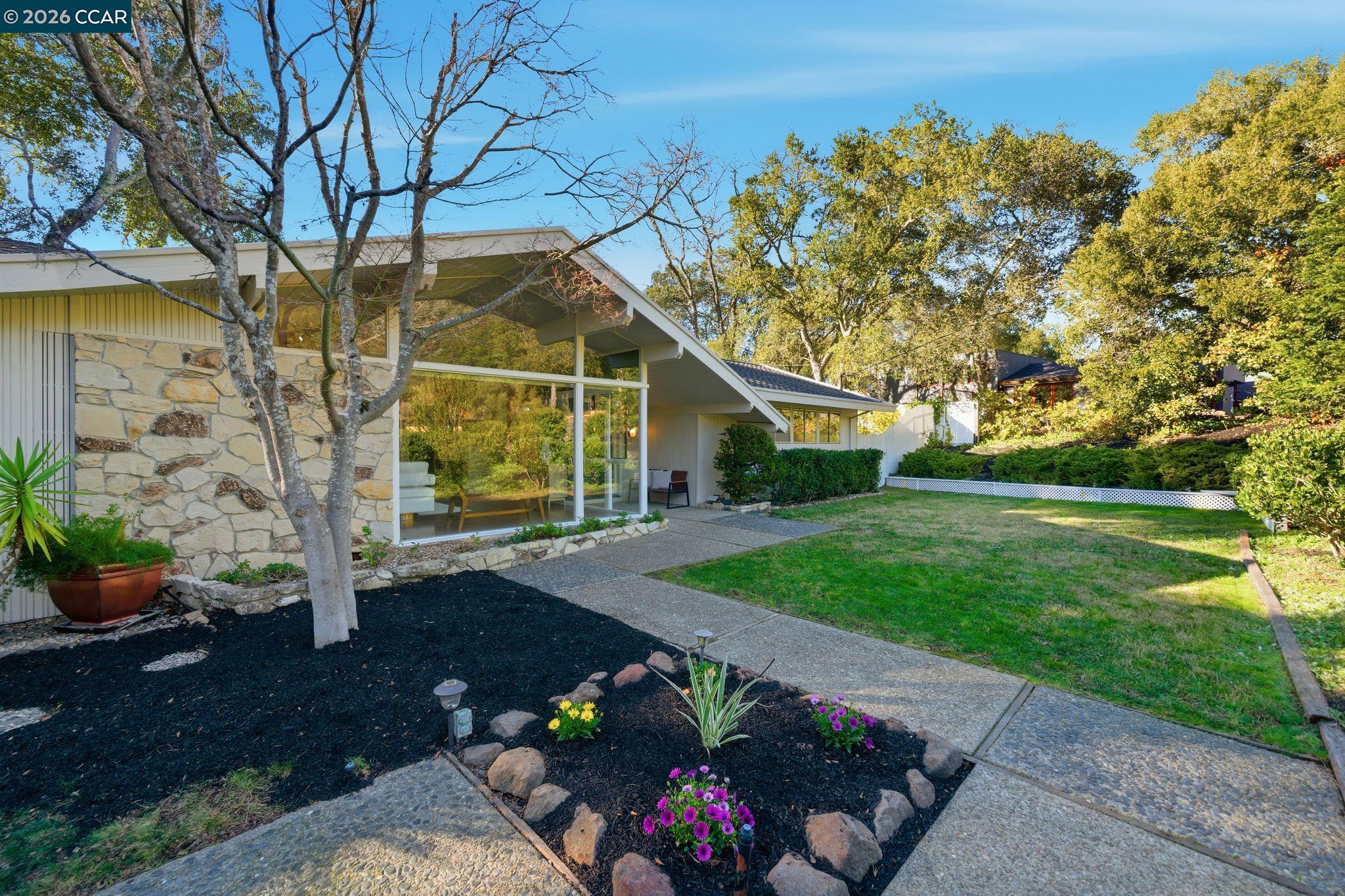 Detail Gallery Image 46 of 49 For 38 Vista Del Mar, Orinda,  CA 94563 - 4 Beds | 3/1 Baths