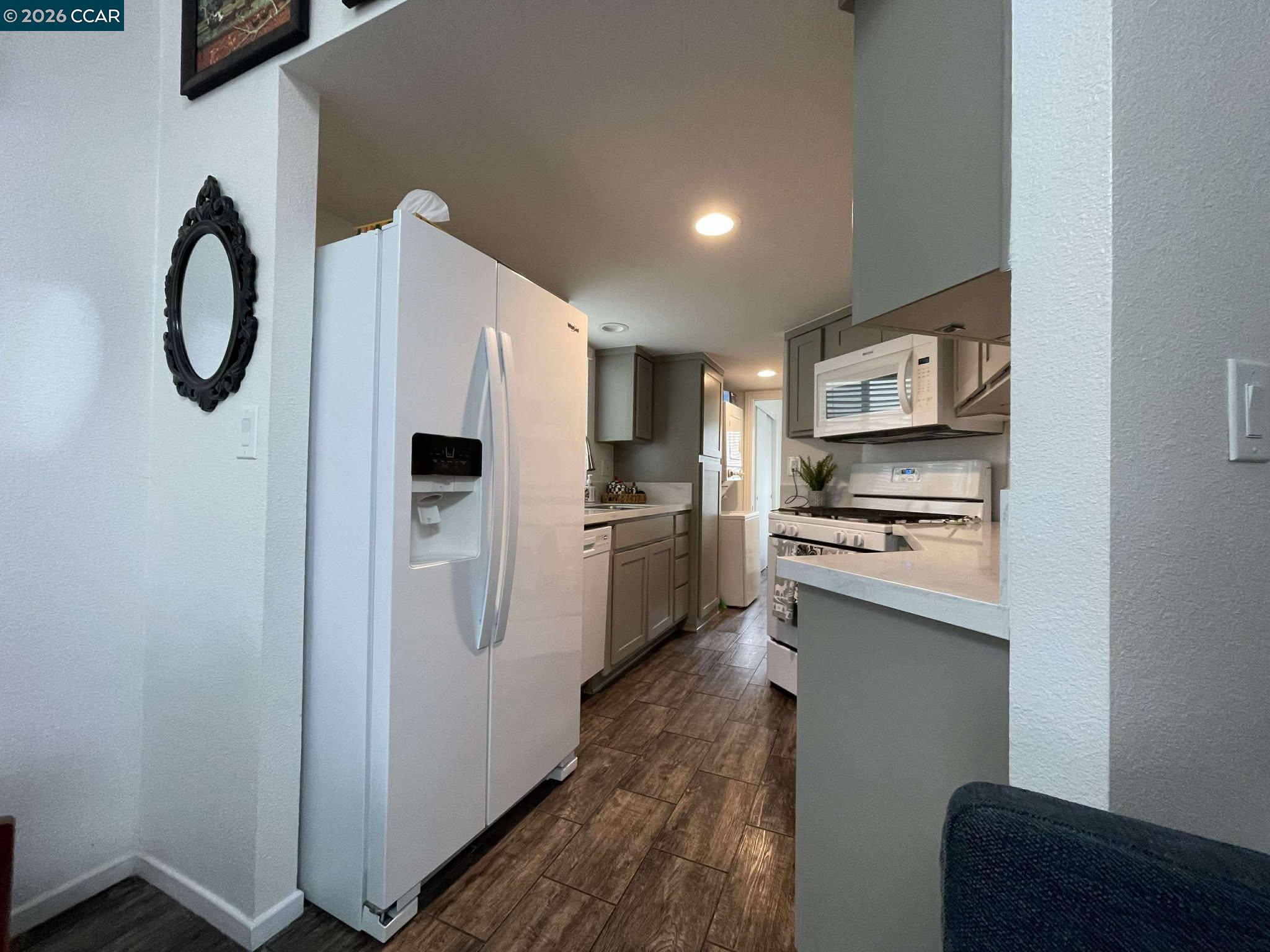 Detail Gallery Image 4 of 13 For 16711 Marsh Creek Rd #C,  Clayton,  CA 94517 - 1 Beds | 1 Baths