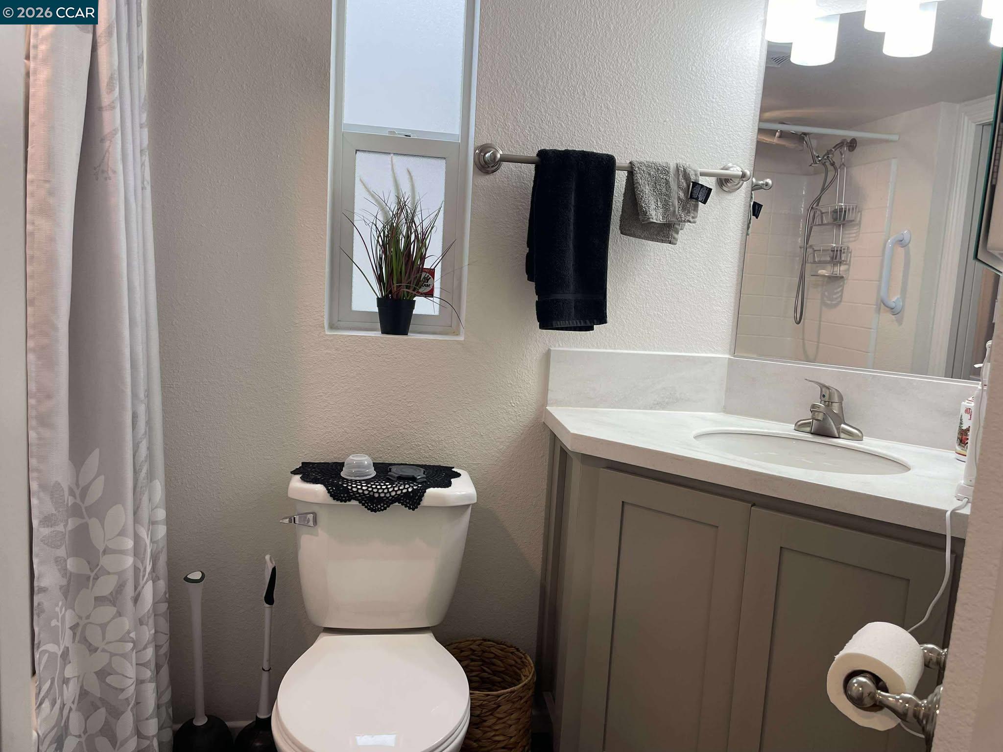 Detail Gallery Image 8 of 13 For 16711 Marsh Creek Rd #C,  Clayton,  CA 94517 - 1 Beds | 1 Baths