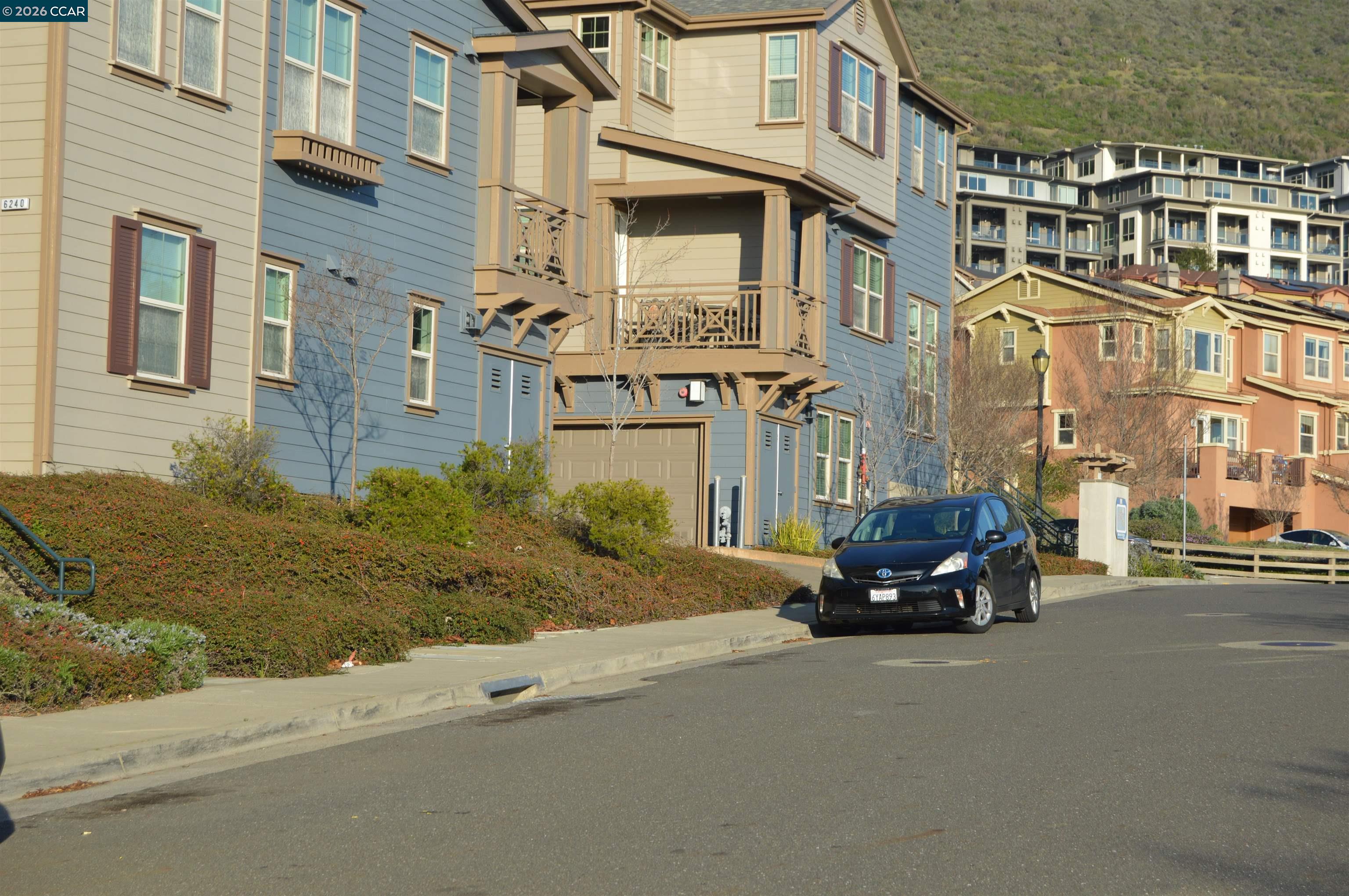 Detail Gallery Image 35 of 41 For 6078 Old Quarry Loop, Oakland,  CA 94605 - 2 Beds | 2 Baths