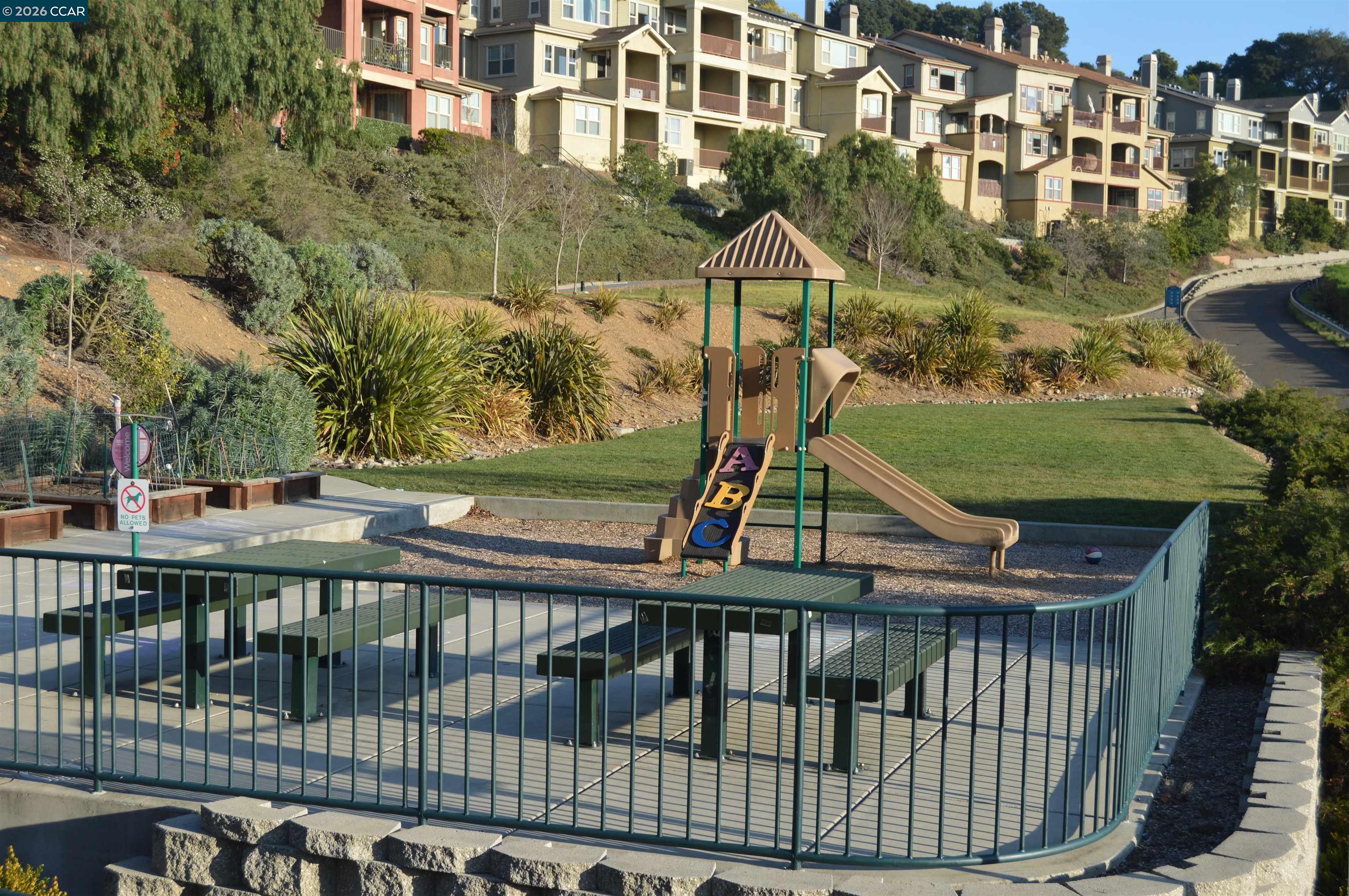 Detail Gallery Image 41 of 41 For 6078 Old Quarry Loop, Oakland,  CA 94605 - 2 Beds | 2 Baths