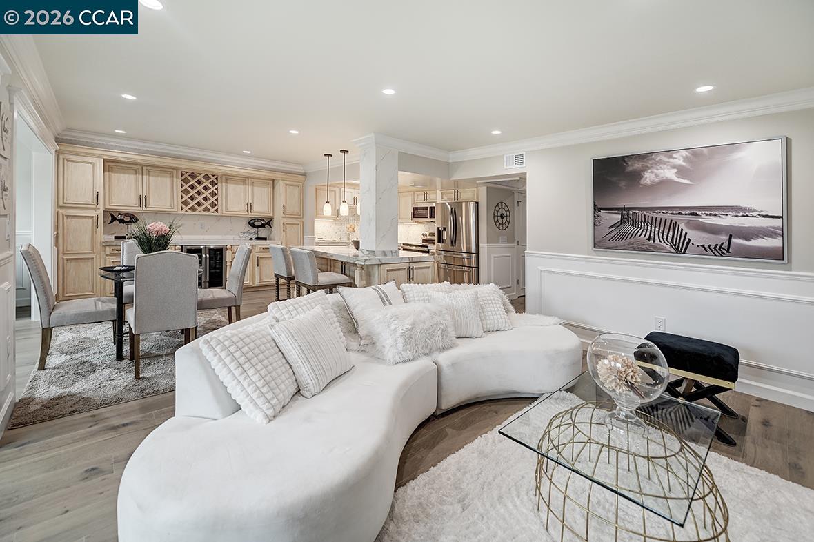 Detail Gallery Image 16 of 51 For 2601 Pine Knoll Dr #8,  Walnut Creek,  CA 94595 - 2 Beds | 2 Baths