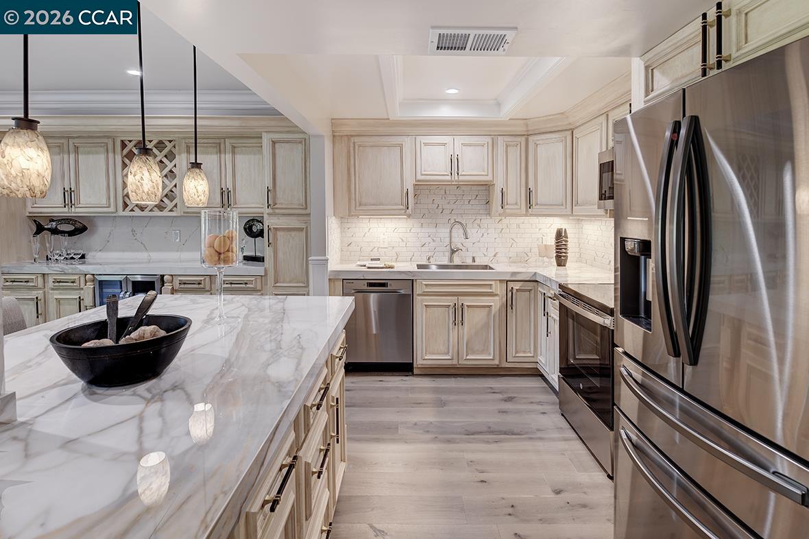 Photo #3: 41122550 Listing: Photo #3